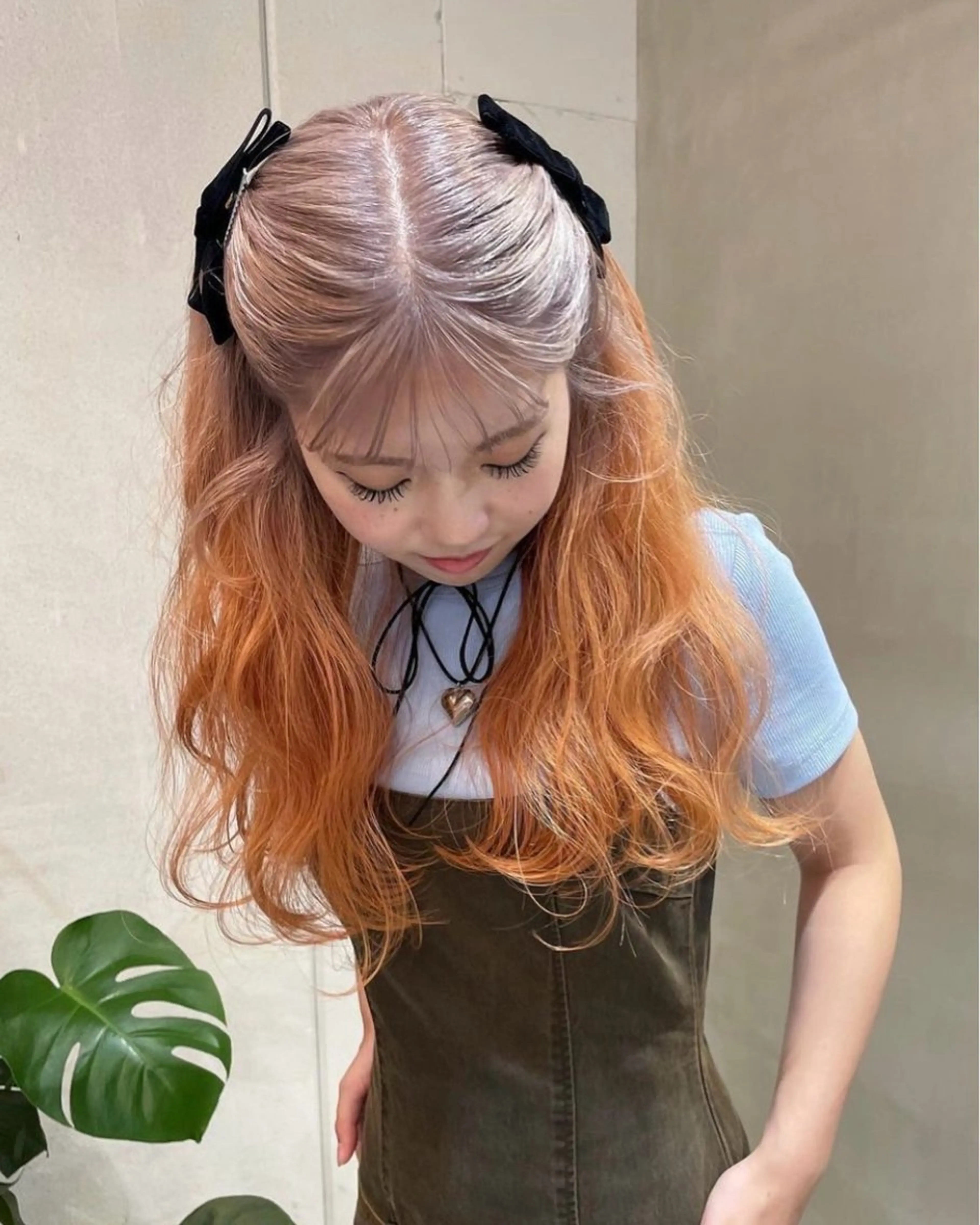 ミディアム カラー ヘアアレンジ ブリーチ デザインカラー ダブルカラー ハイトーンカラー ヘアカラー トリートメント 🌟🍒ハイトーン 韓国ヘア/ユウミのヘアスタイル