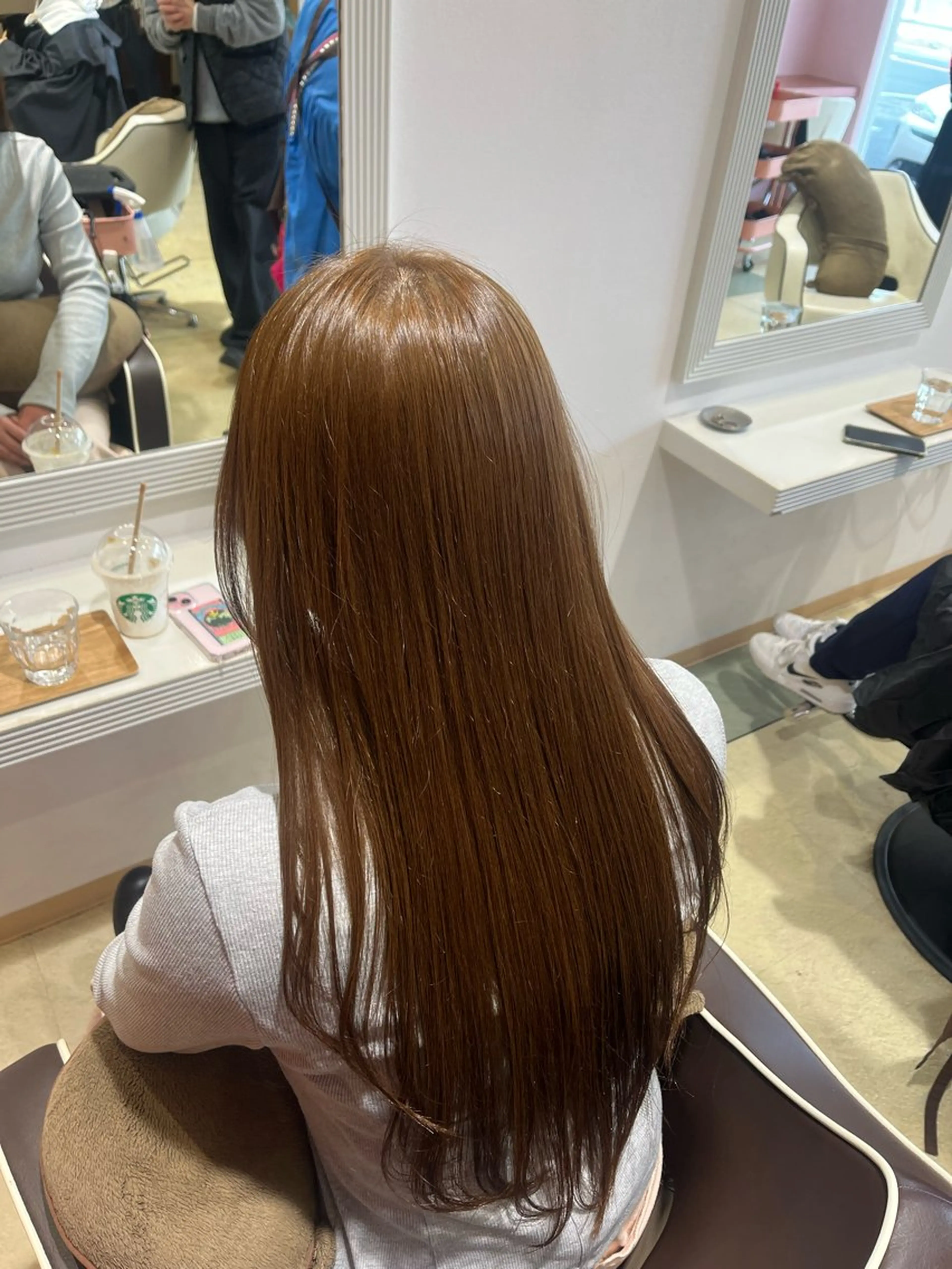 ロング カラー ヘアカラー ベージュカラー⌇﻿ くびれヘア.𐙚心音のヘアスタイル