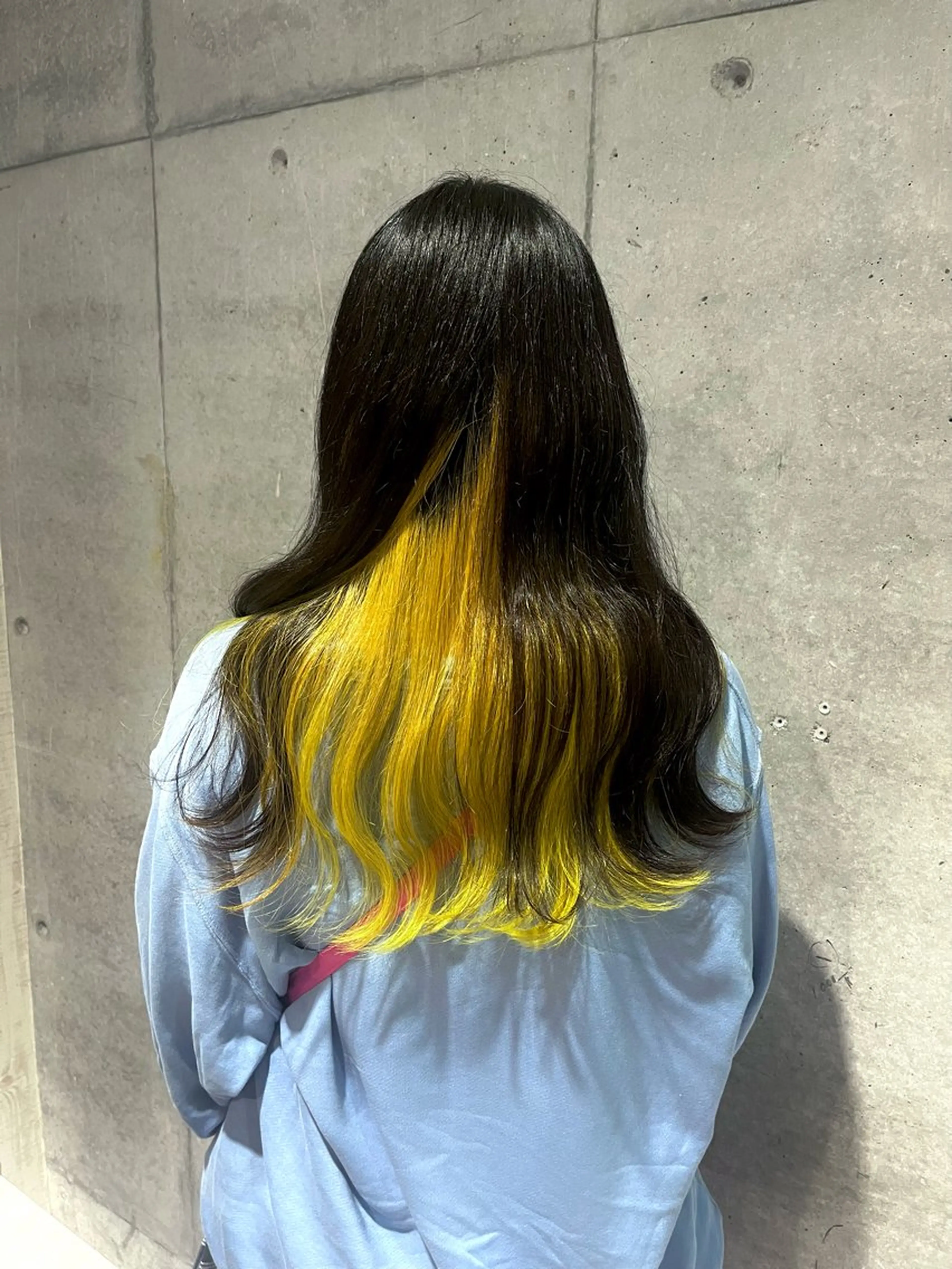 ロング カラー 黒髪 インナーカラー イエローカラー cime所属・小林実愛/ ハイトーン/心斎橋/のヘアスタイル