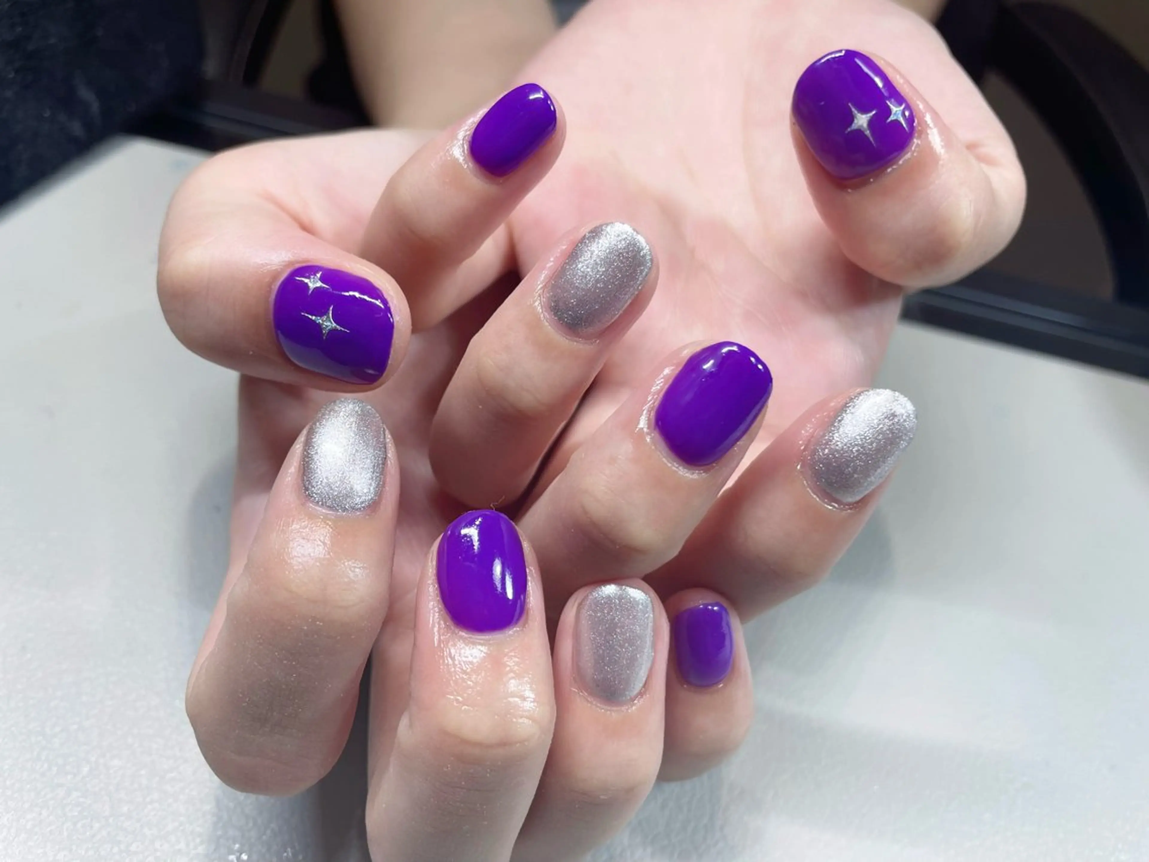 ネイル キラキラネイル 韓国ネイル ワンカラーネイル jujur HARUKA🌸のネイルデザイン