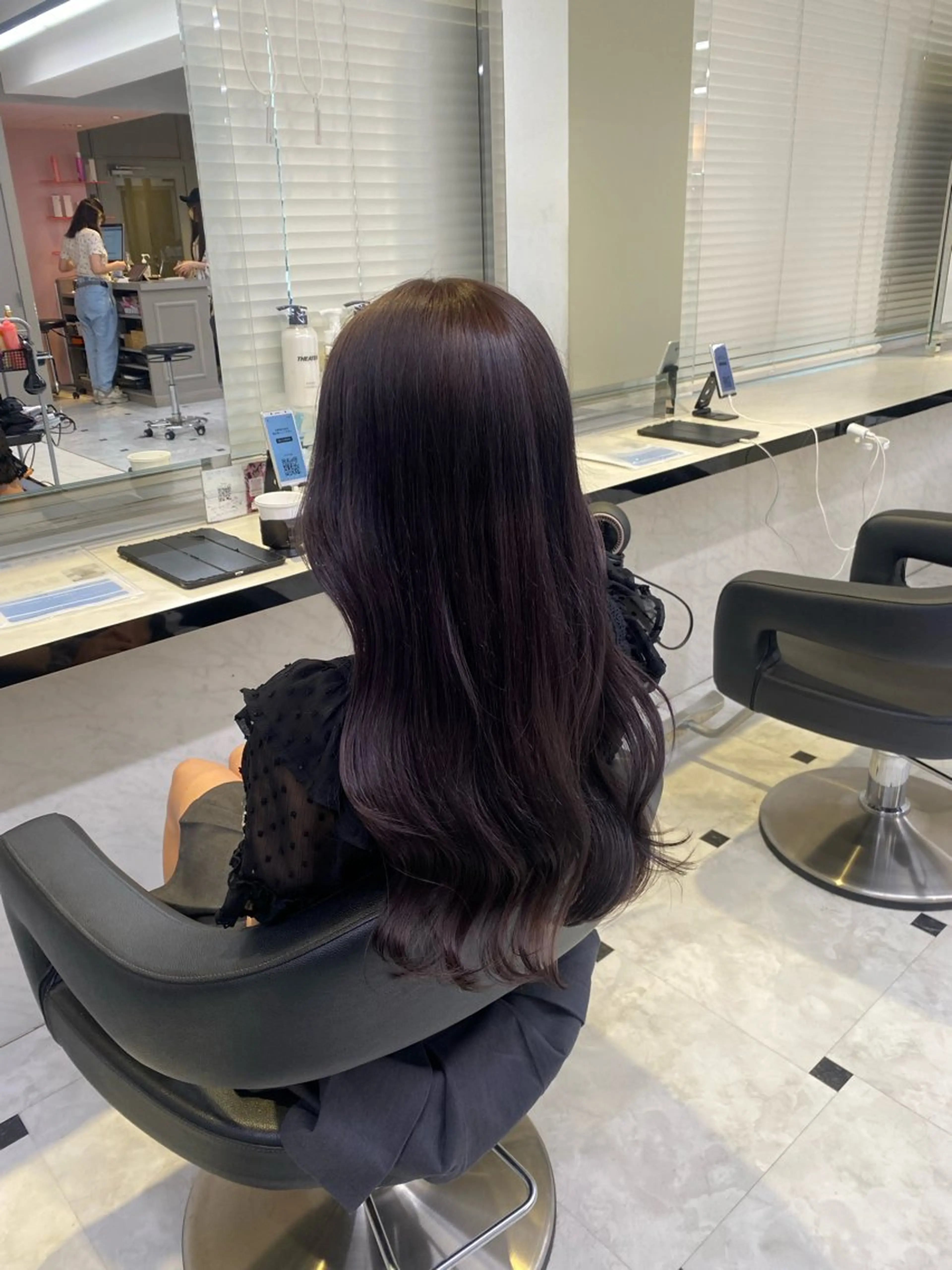 ロング カラー ヘアカラー トリートメント ヘッドスパ ヘアセット 透明感ベージュカラー 🪞上野🪞AIのヘアスタイル