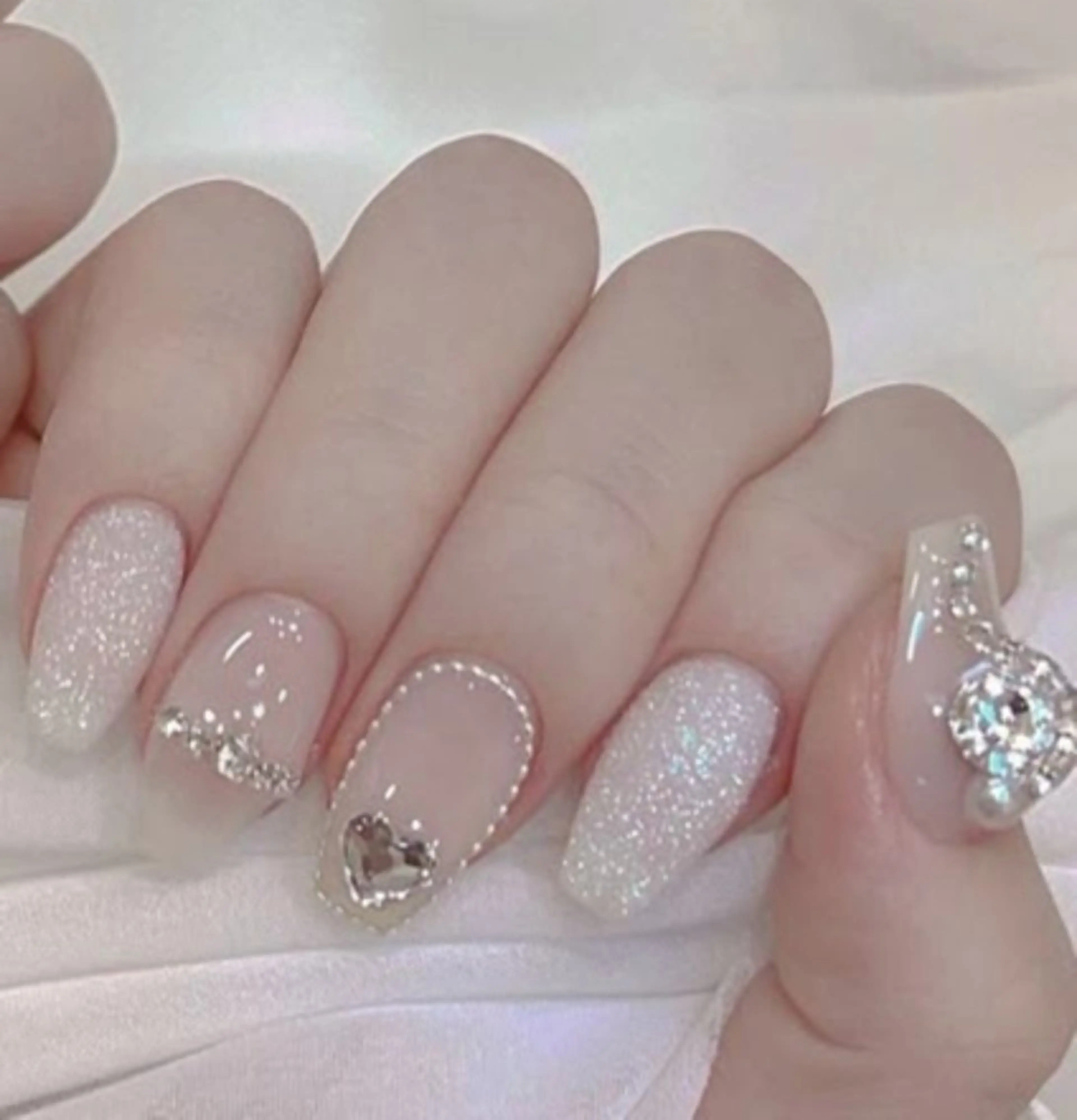 ネイル 長さ出し フレンチネイル グラデーション マグネットネイル オフィスネイル Lily Lily のネイルデザイン