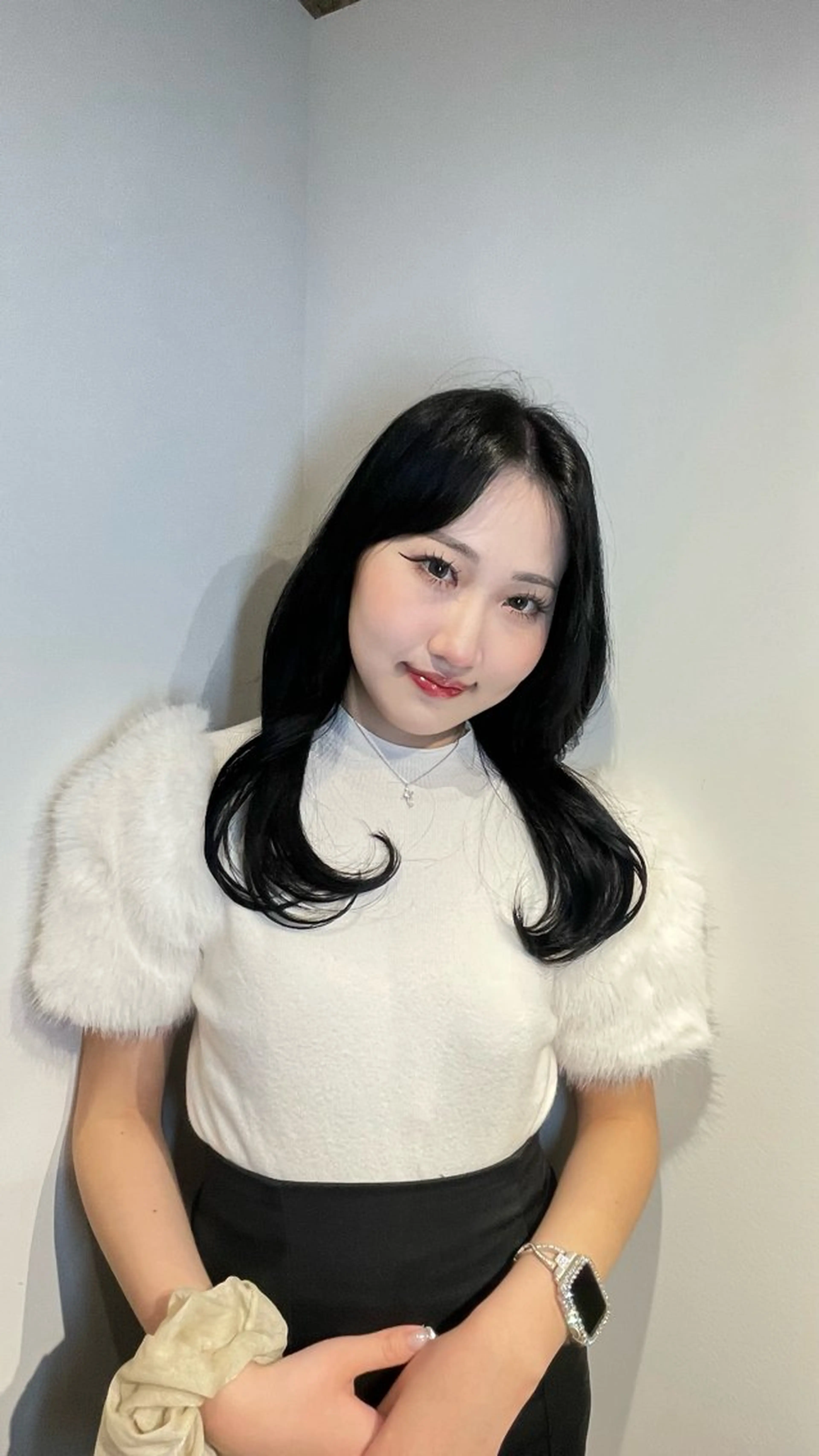 ロング カラー 黒髪 ブルーカラー ブルーブラック 髪質改善 トリートメント デザインカラー/ハイ トーン/konomiのヘアスタイル