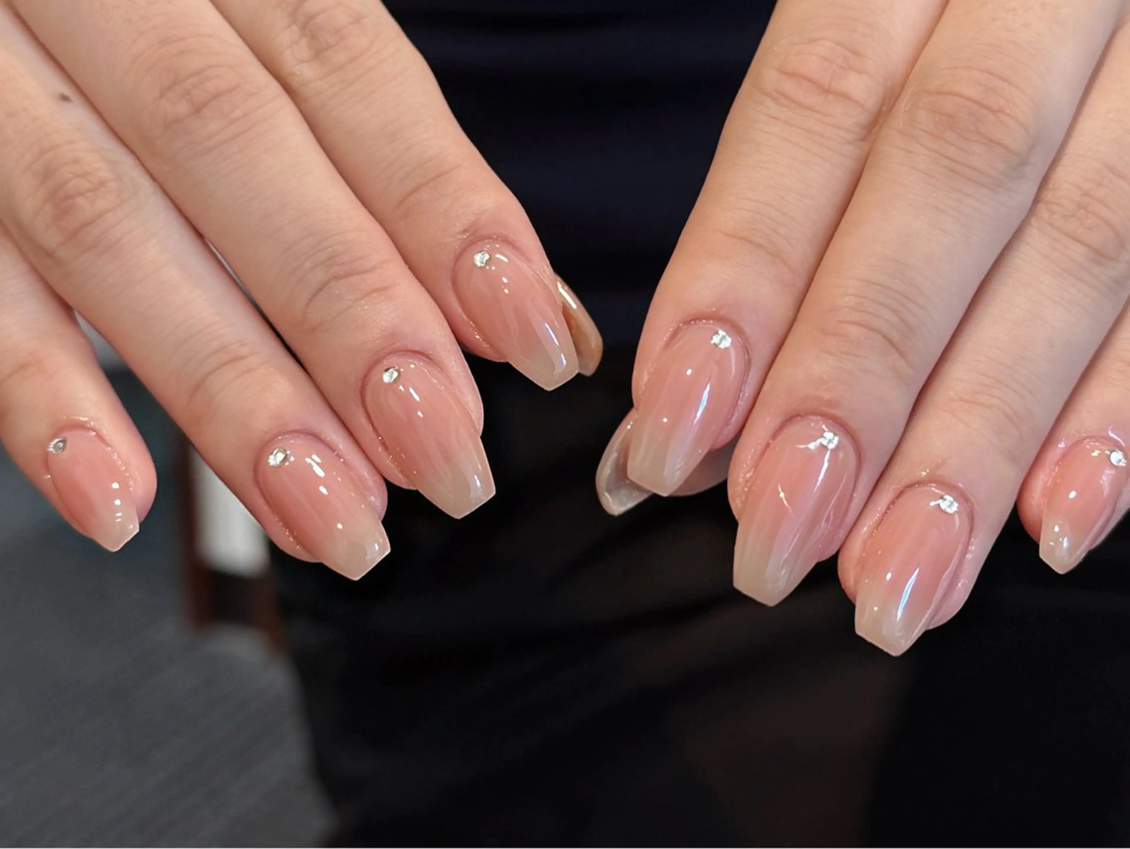 ネイル オーロラネイル 長さ出し フレンチネイル ジェルネイル ガラスフレンチ ハンドネイル Rela・S NAILのネイルデザイン