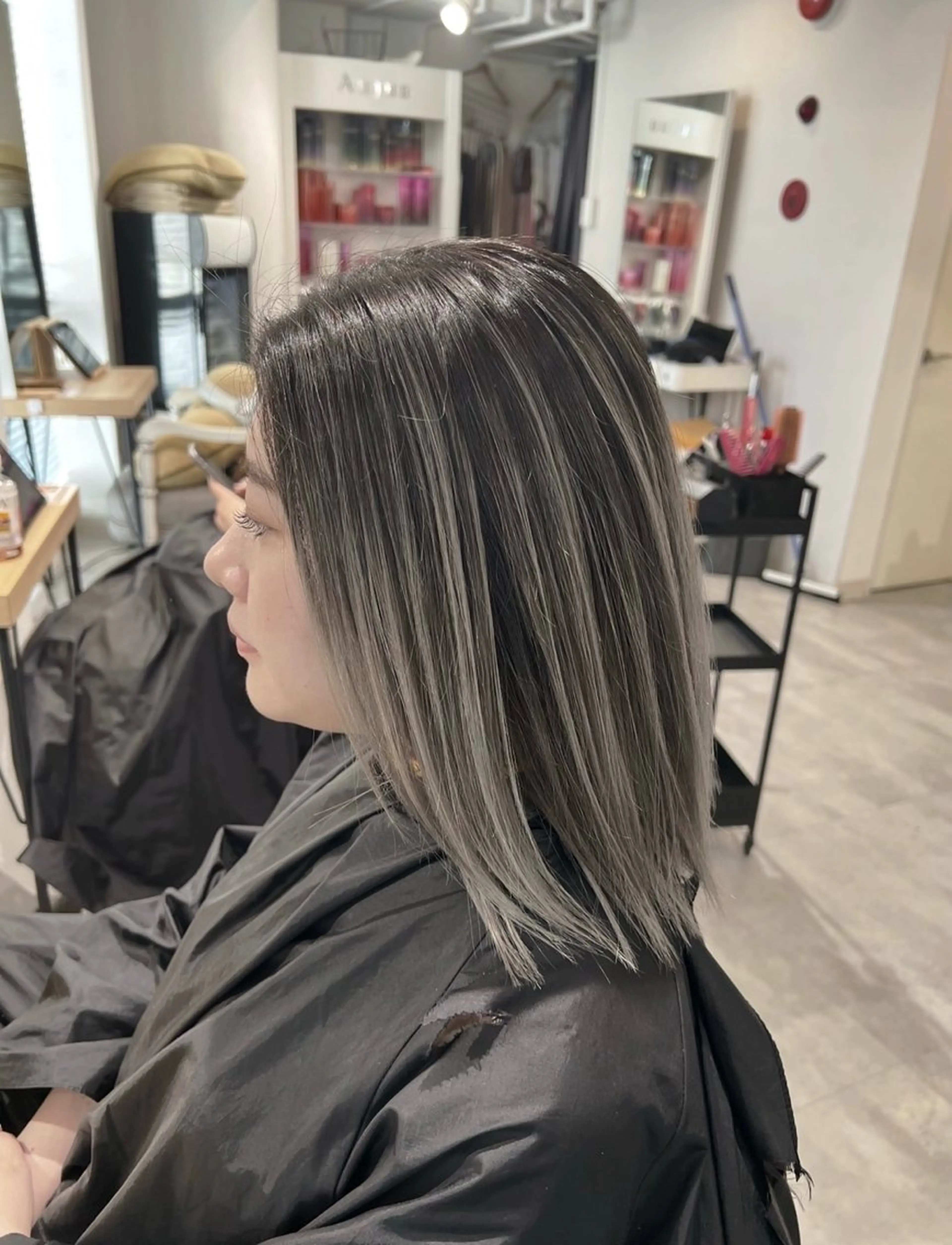 ショート カラー バレイヤージュ グレージュ レイヤーカット ヘアカラー トリートメント ROBIN所属・指名数No.1 /NAOYAのヘアスタイル