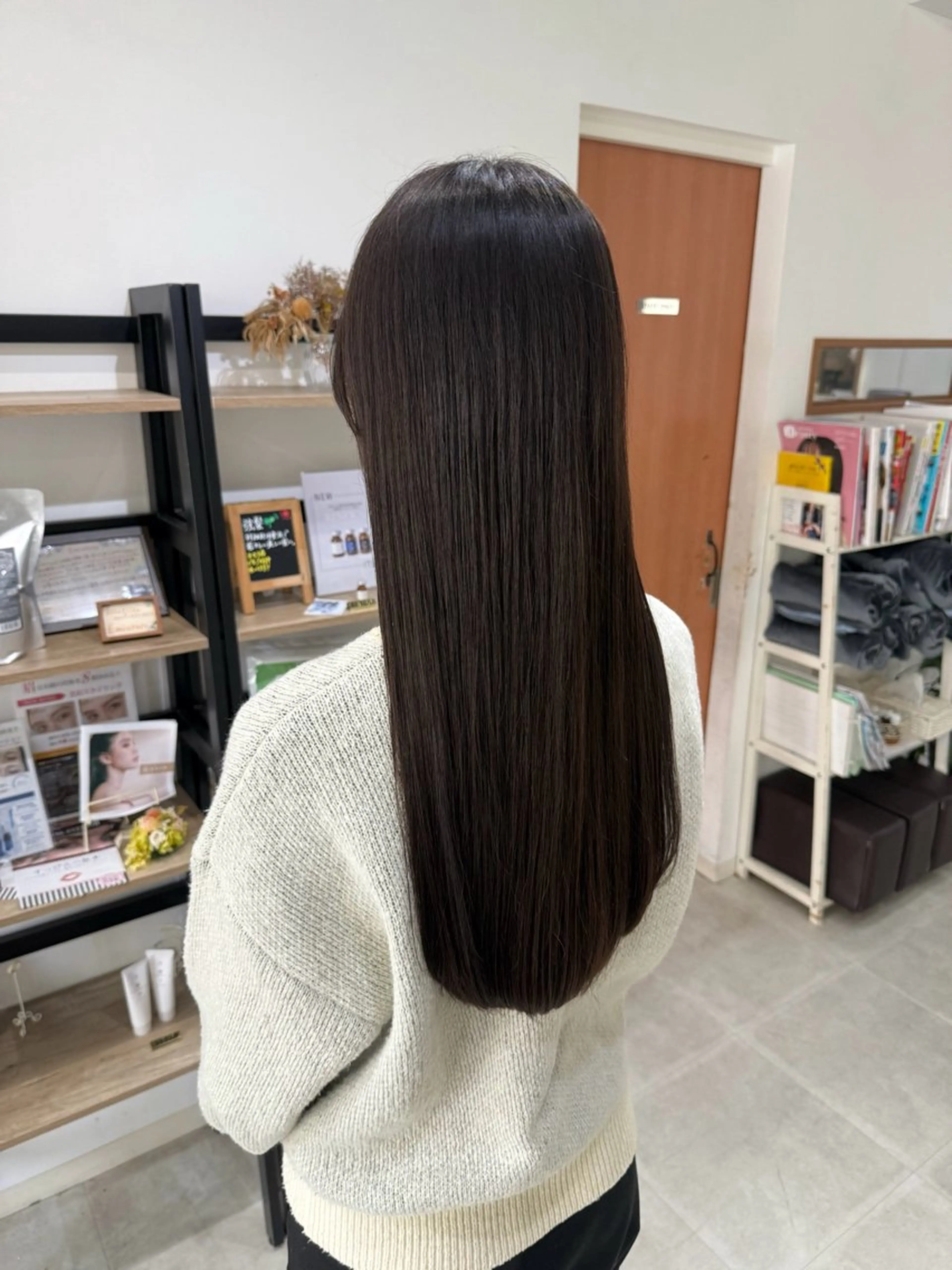 ロング 島 歩那のヘアスタイル