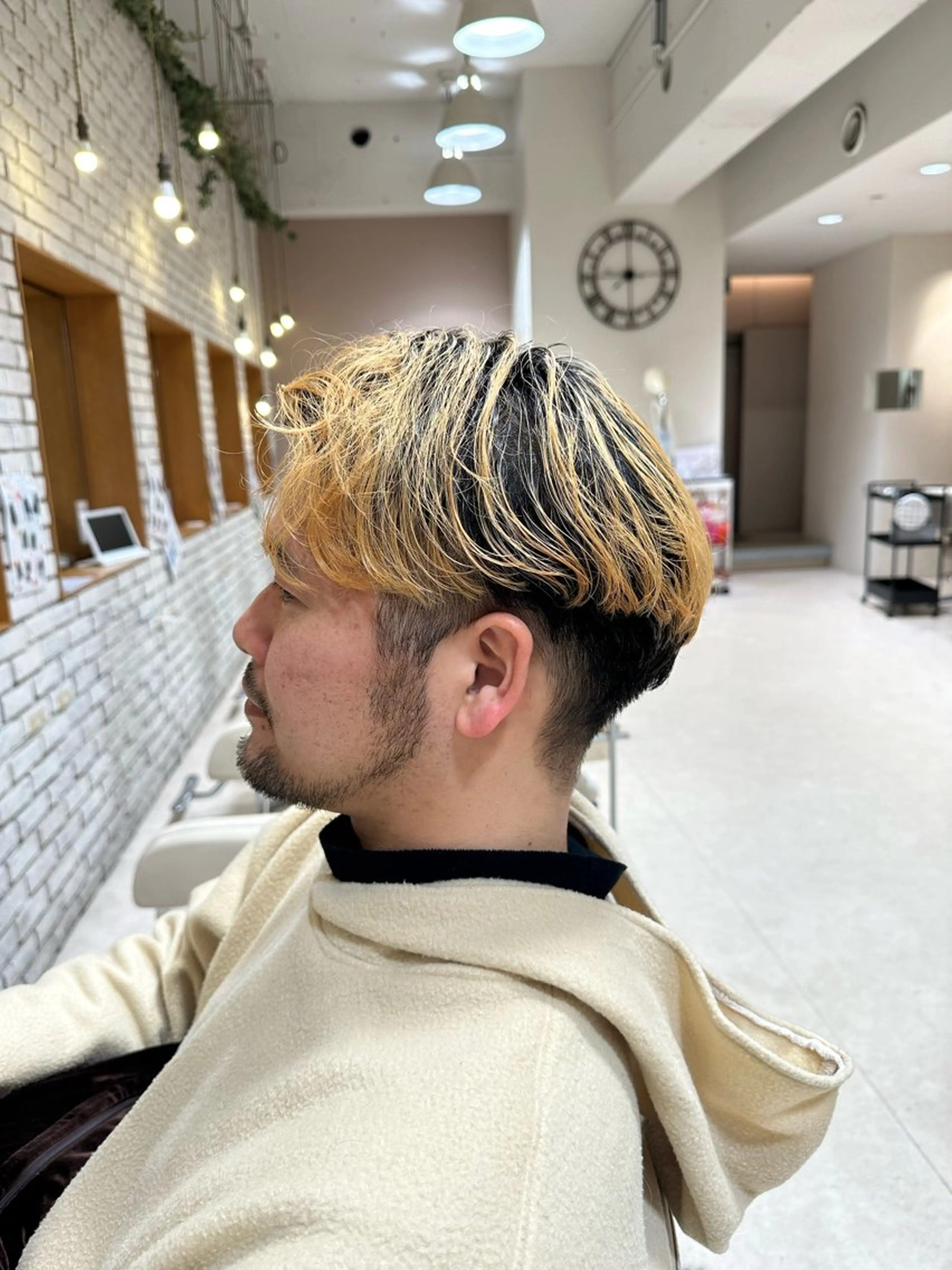 メンズ マッシュ 刈り上げ 梅本 夢香のヘアスタイル