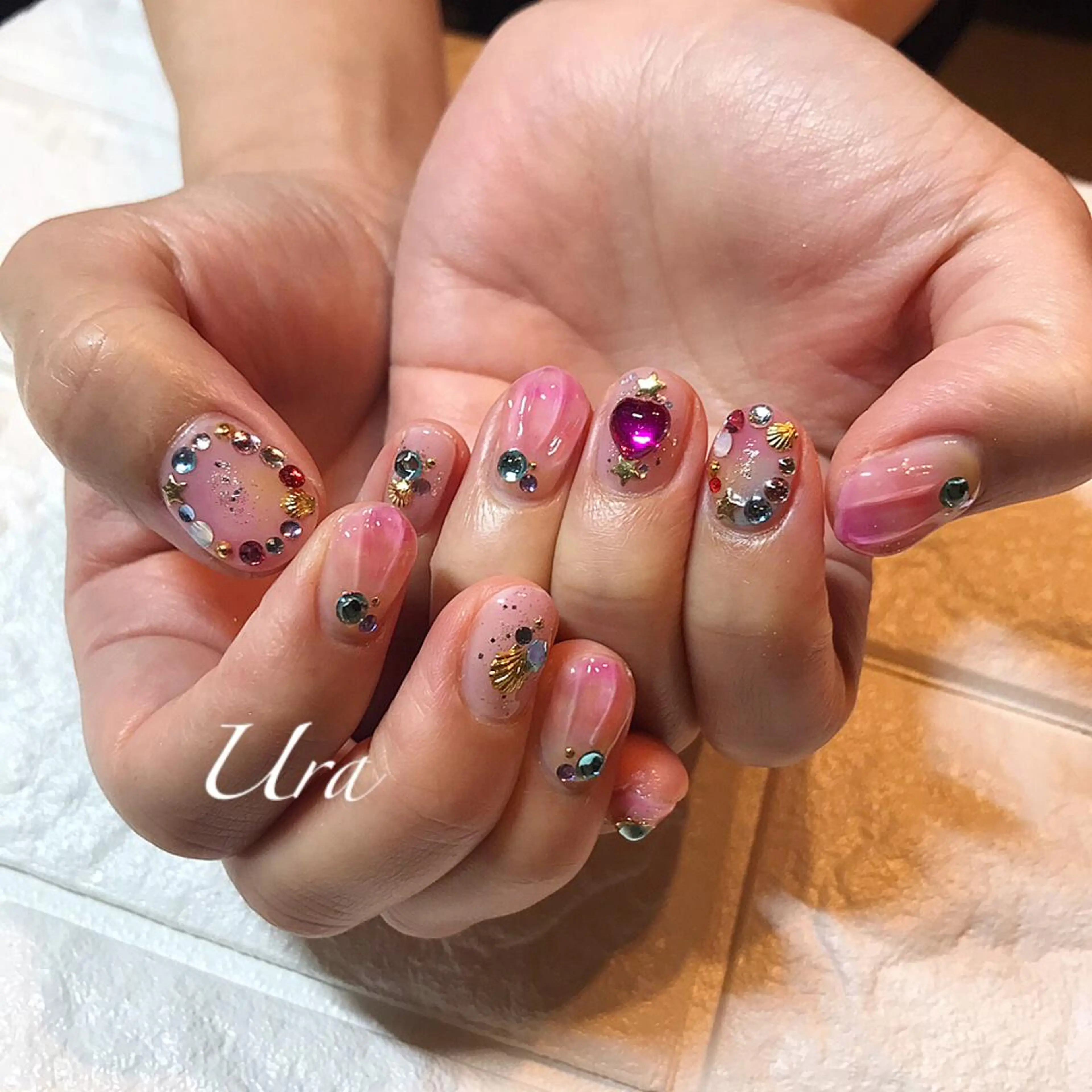 ネイル UrakoNail 《nail》のネイルデザイン