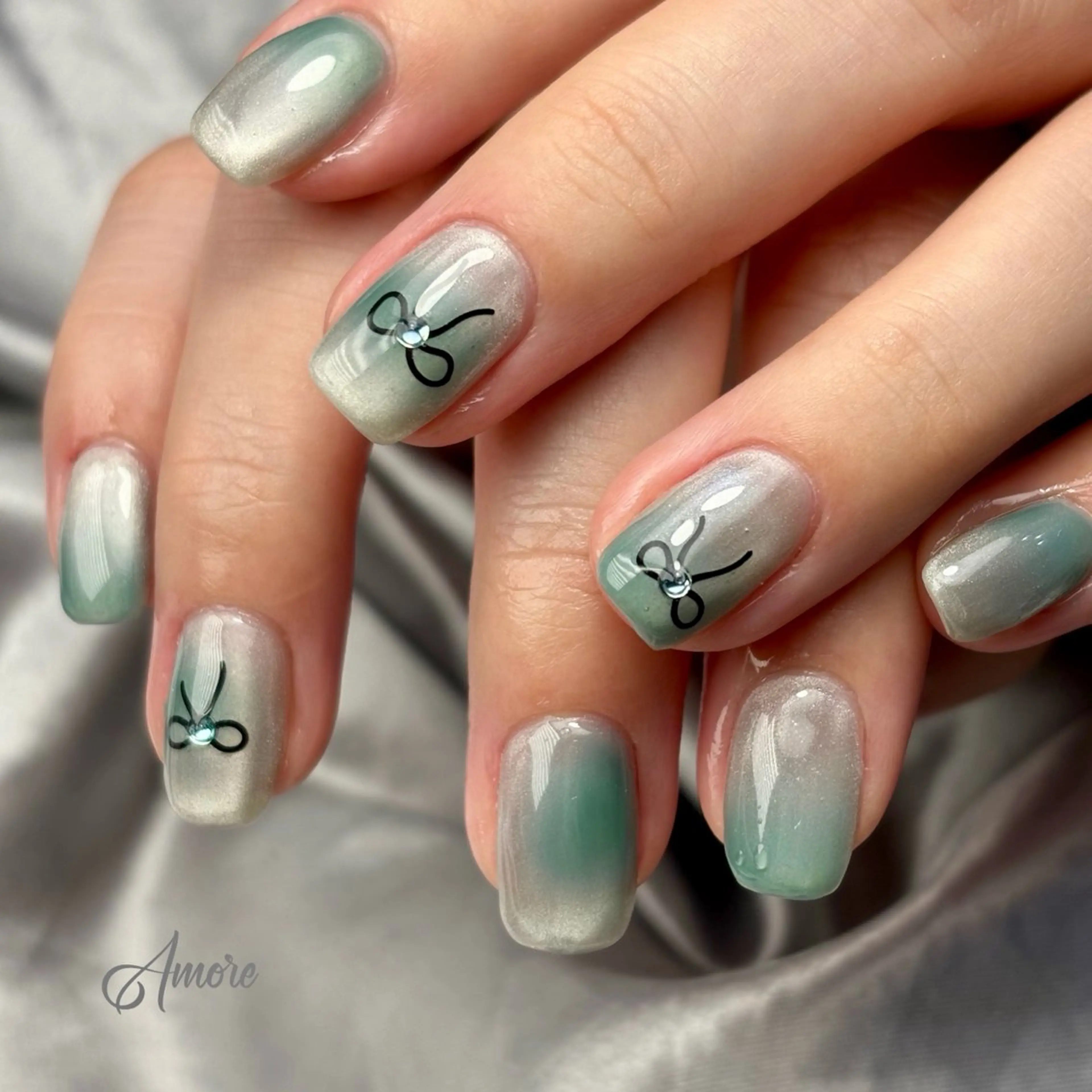 ネイル ジェルネイル キラキラネイル 韓国ネイル マグネットネイル パラジェル You kyehwaのネイルデザイン