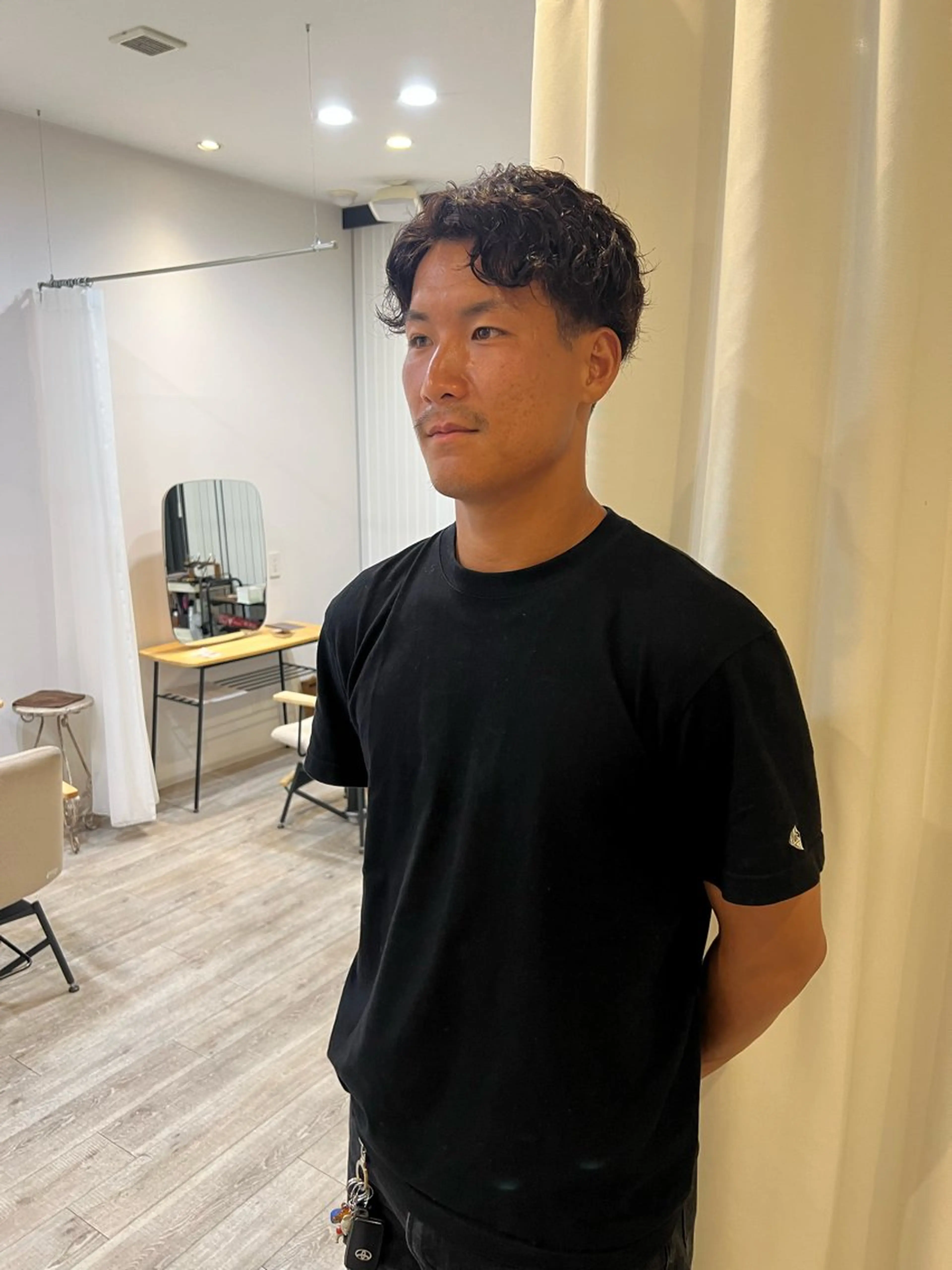 ショート パーマ くせ毛 Rondo.Hair所属・西山 幸奈のヘアスタイル