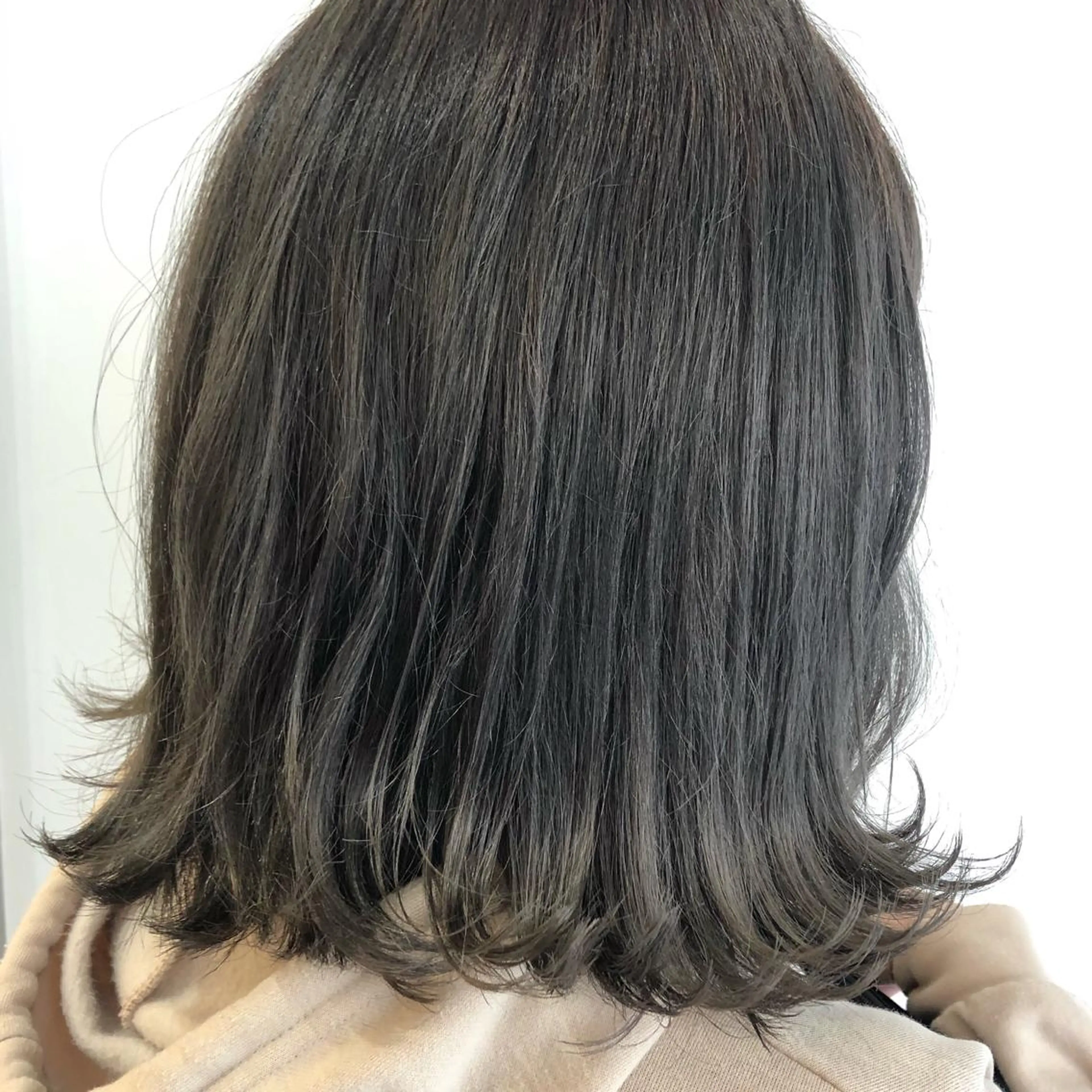 ミディアム カラー GLROW haruhiのヘアスタイル