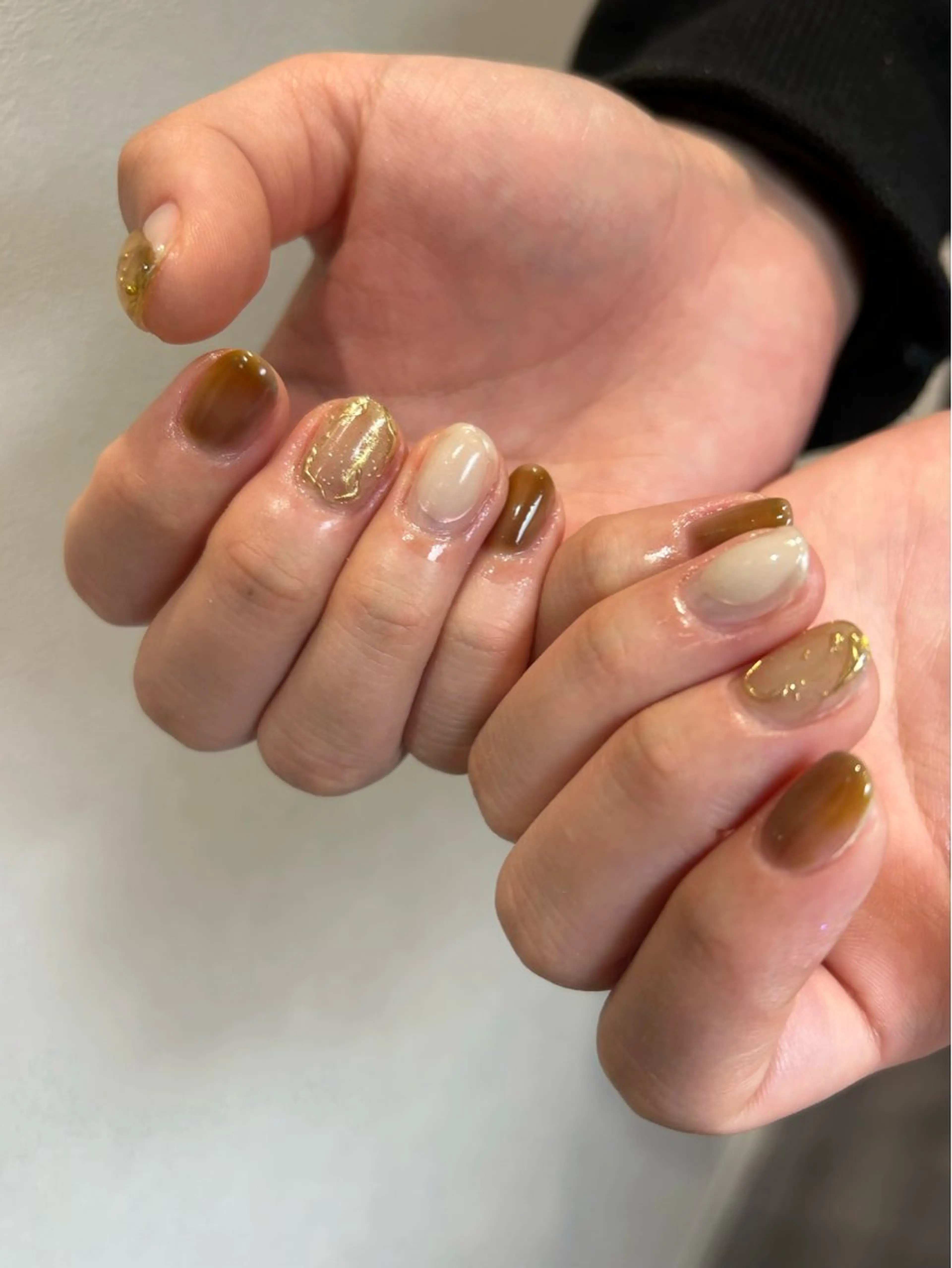 ネイル ハンドネイル NINEnami ニュアンスネイルのネイルデザイン