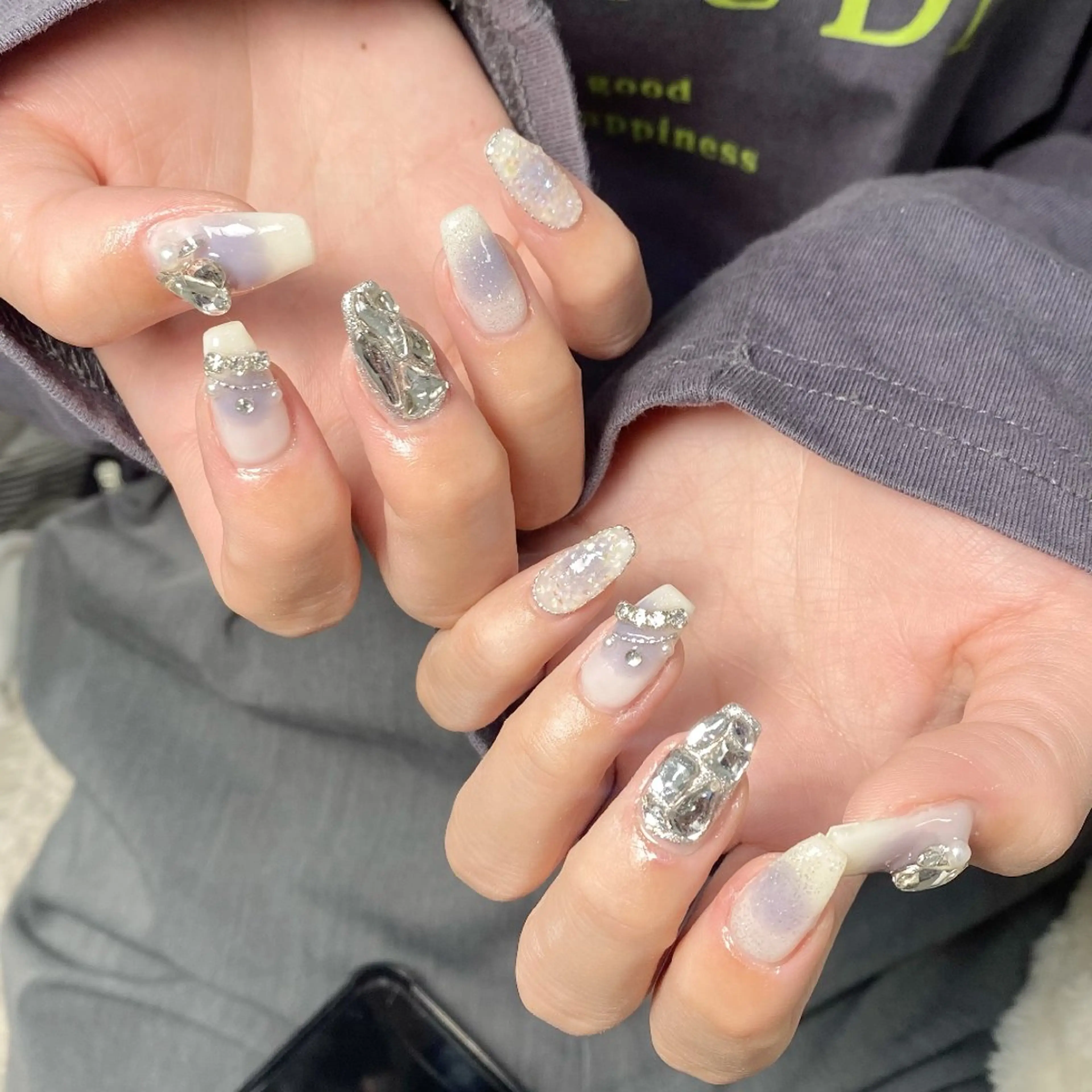 ネイル チークネイル フレンチネイル ジェルネイル ガラスフレンチ キラキラネイル ハンドネイル UM Nail Salonのネイルデザイン