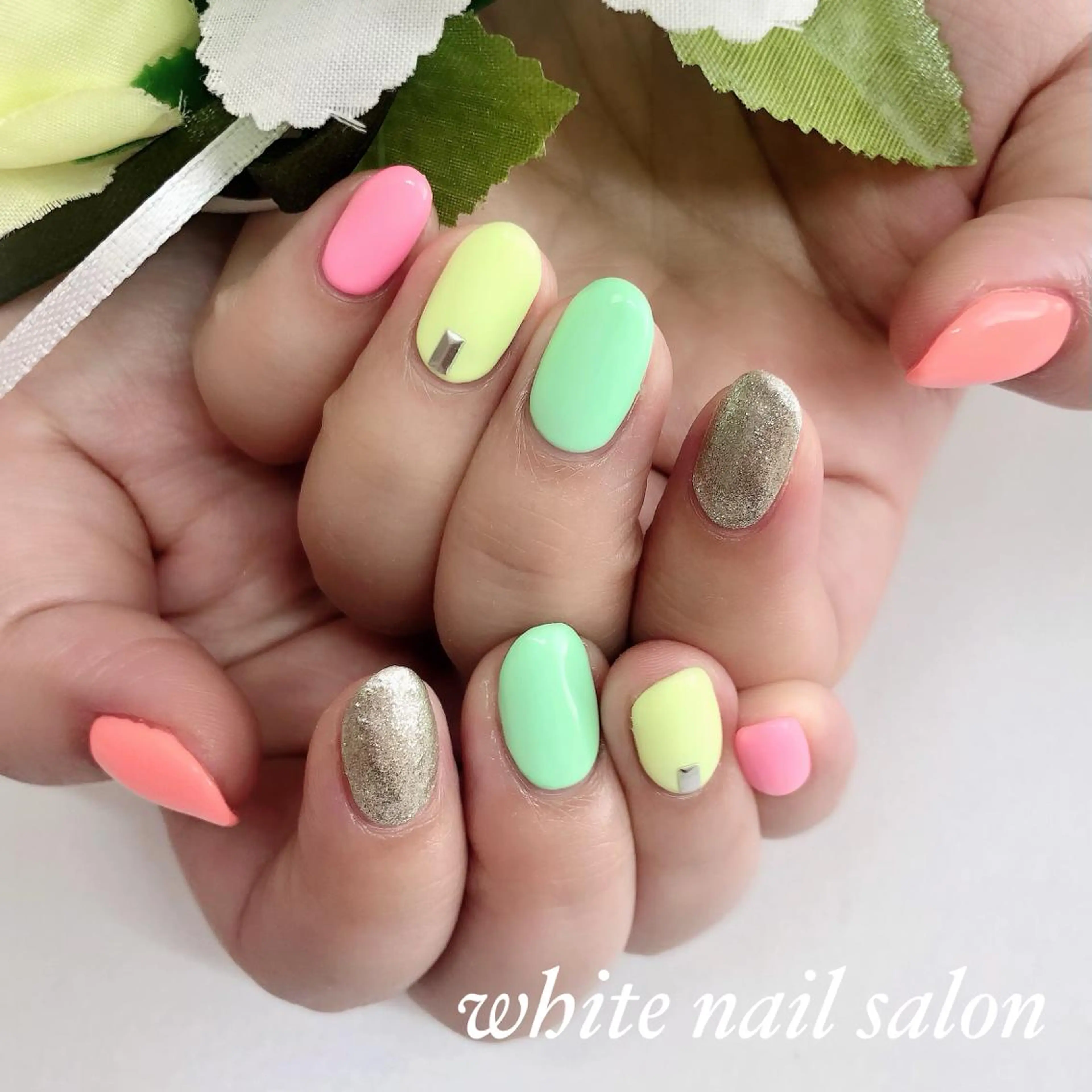 ネイル アートネイル フレンチネイル ジェルネイル ハードジェル 持ち込み ハンドネイル white nail salonのネイルデザイン