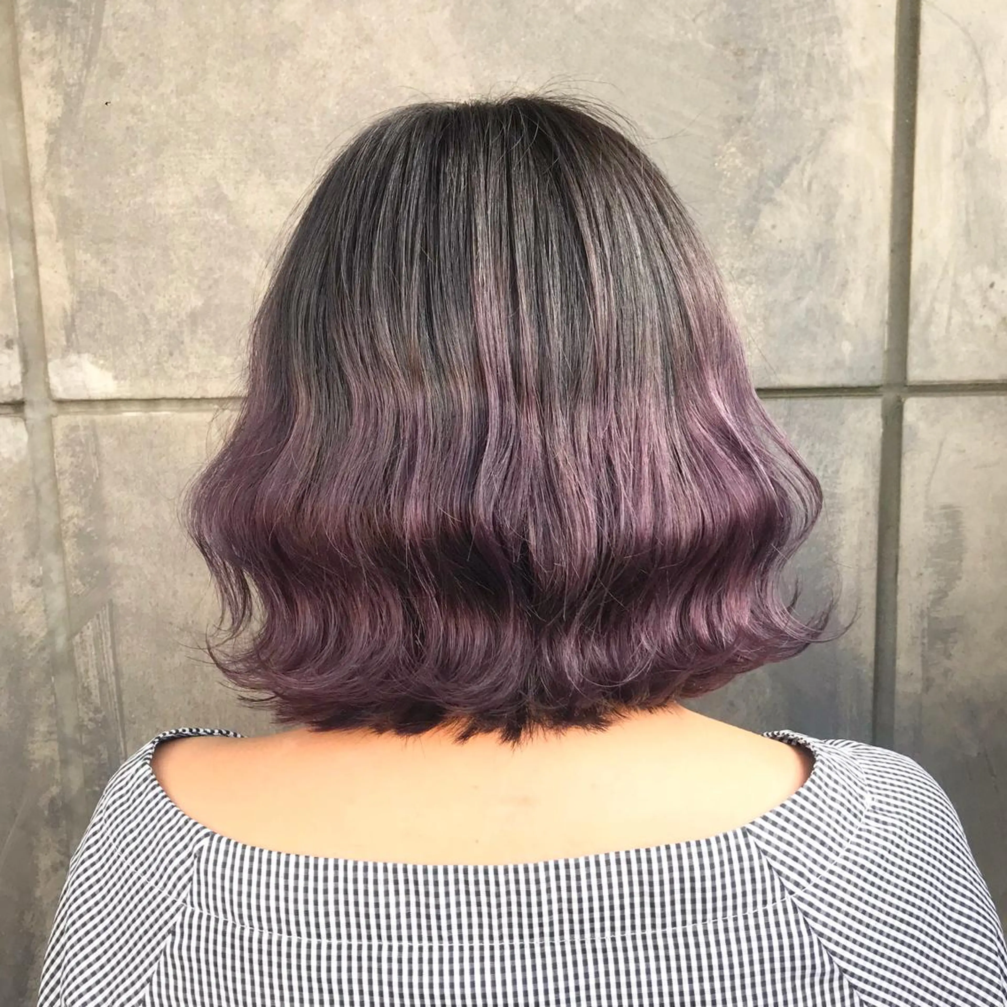ショート カラー ブリーチ ラベンダーカラー タンバルモリ ムルギョル巻き 韓国風ヘア サロウィン所属・K-POP好き美容師 🇰🇷Kai.Yのヘアスタイル