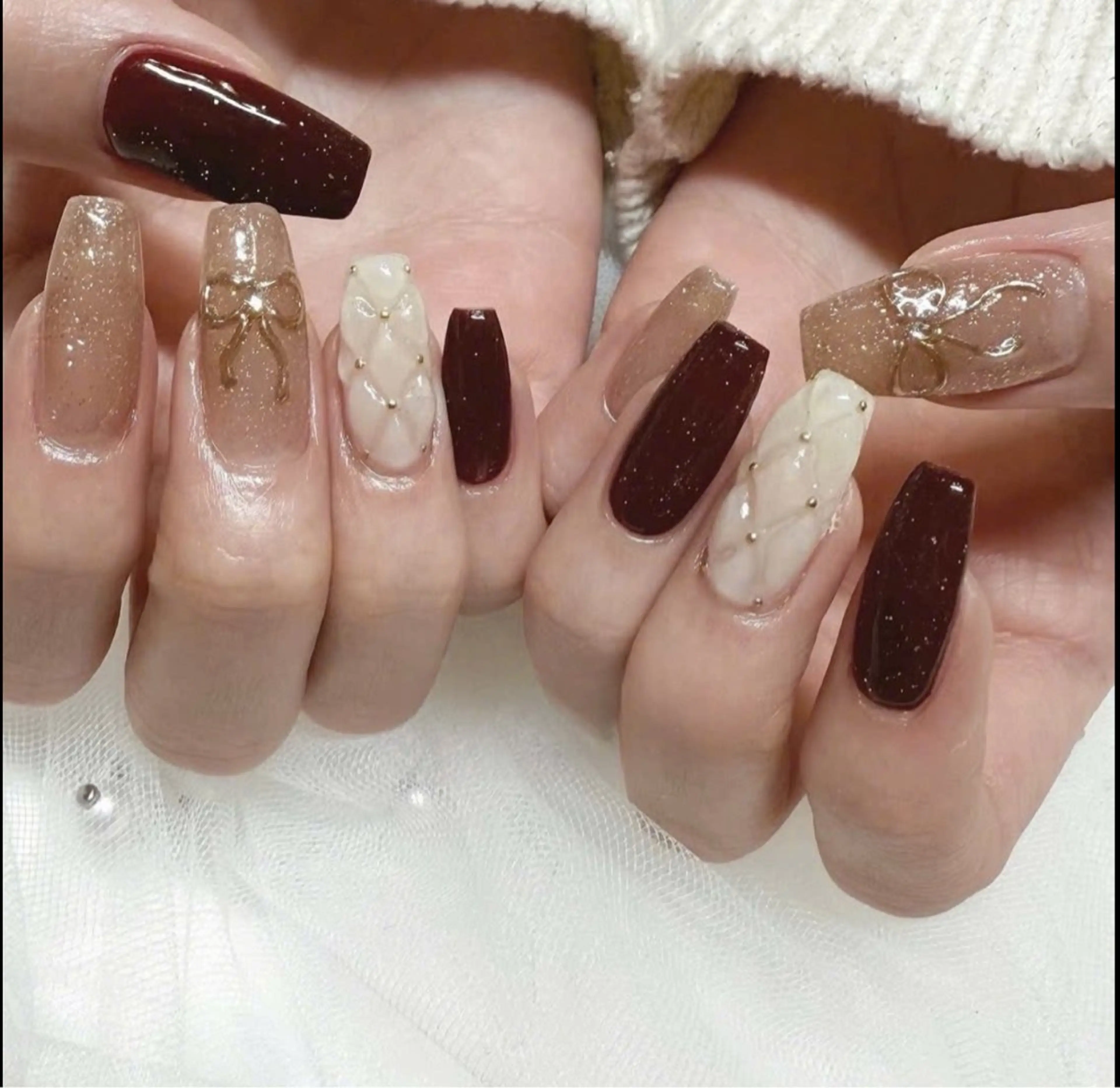 ネイル フレンチネイル キラキラネイル マグネットネイル ミラーネイル ニュアンスネイル Tira Nailのネイルデザイン