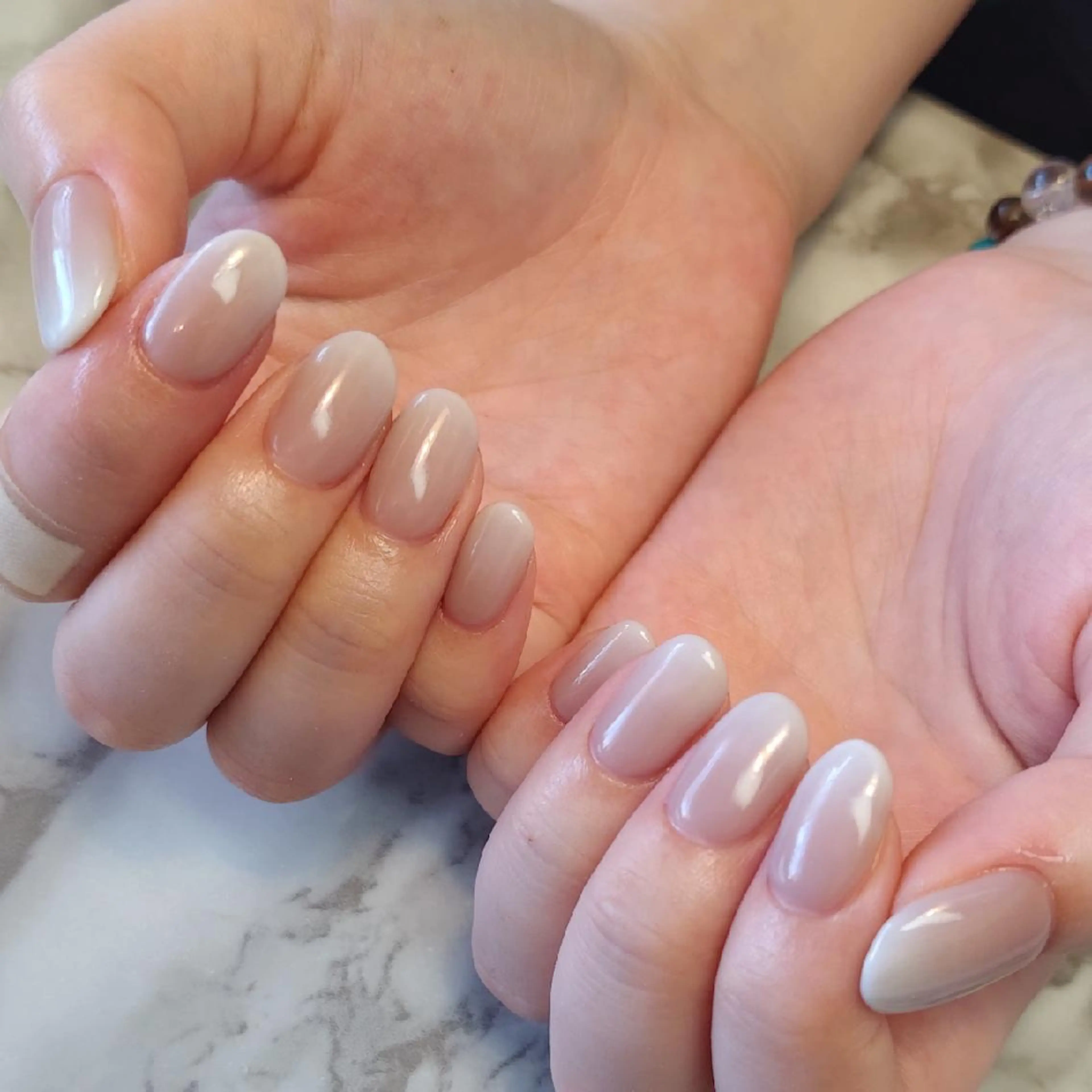 ネイル ジェヌインネイル 河内のネイルデザイン