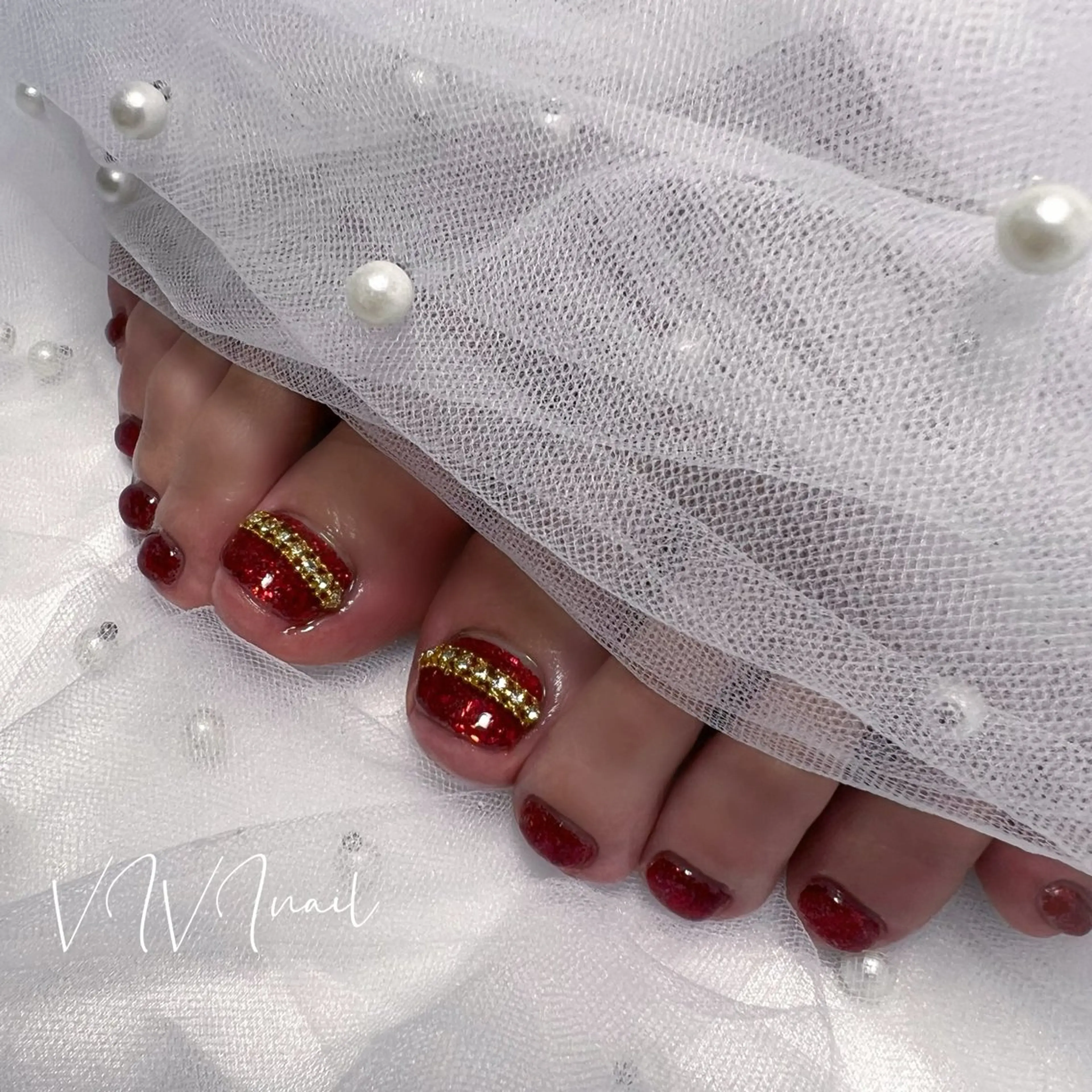 ネイル 赤色 フットネイル vivi nailのネイルデザイン