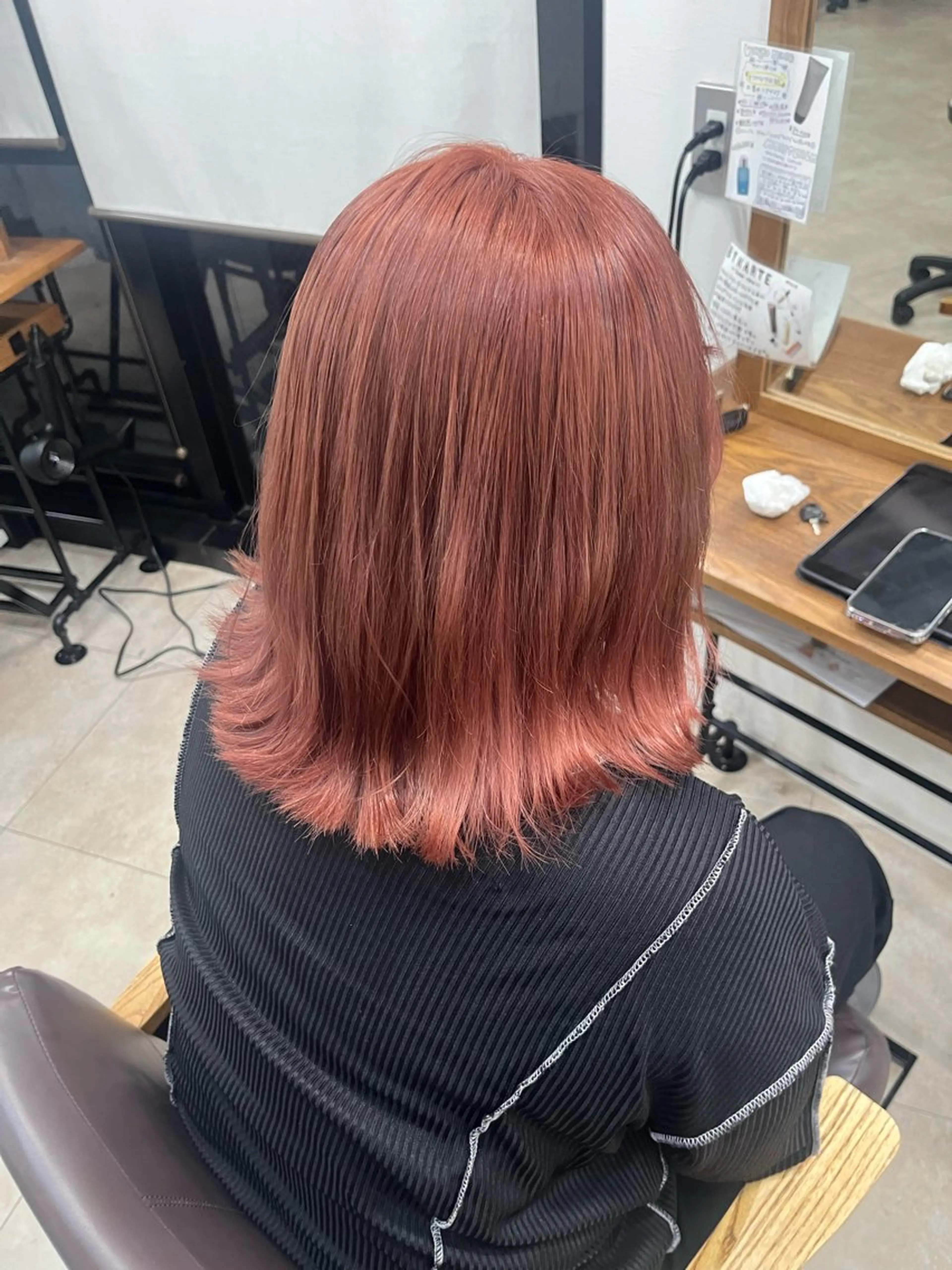 ミディアム カラー 橋本 萌々香のヘアスタイル