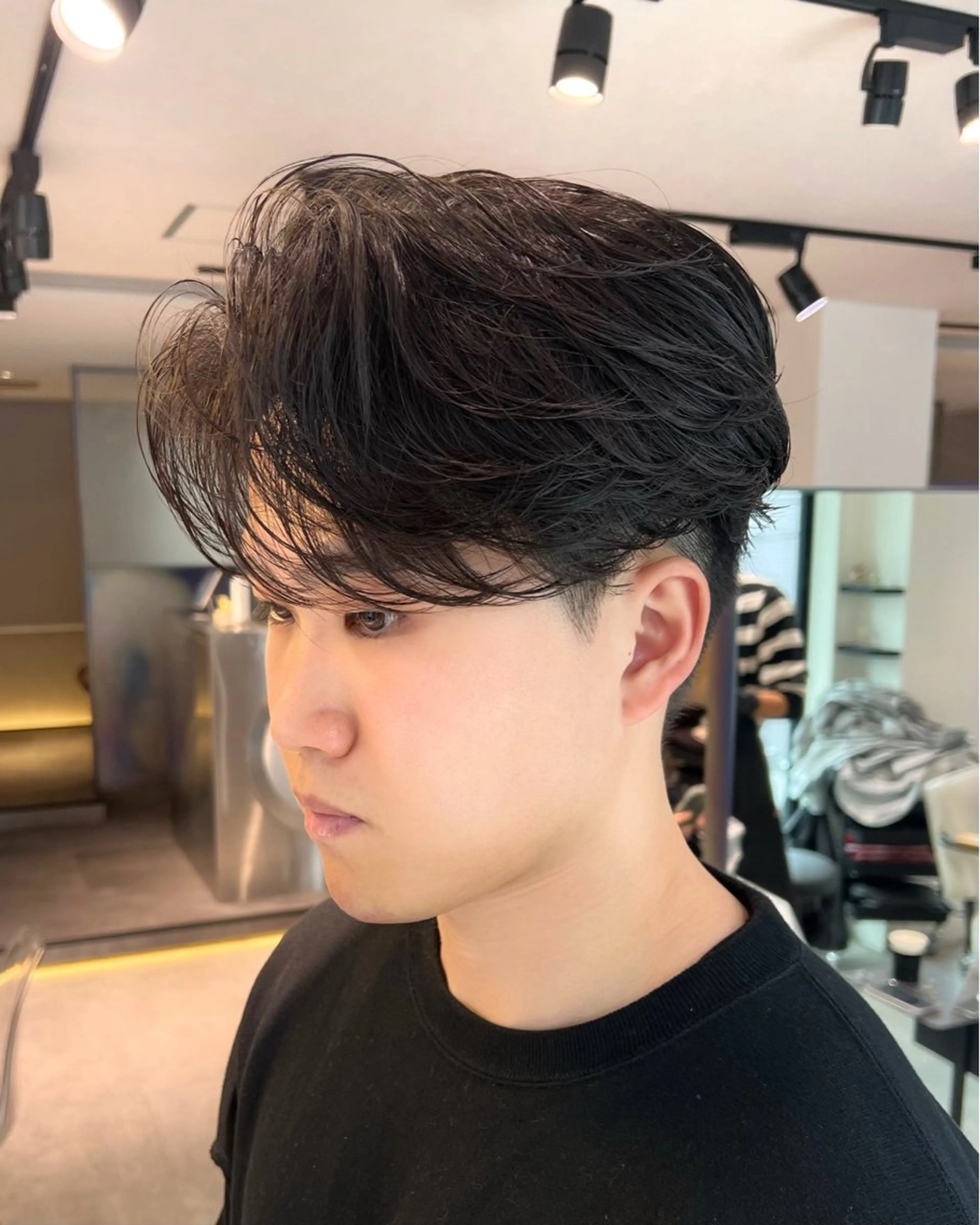 パーマ メンズ センターパート メンズパーマ ニュアンスパーマ カット パーマ トリートメント Qin shaire salon 原宿verno店所属・【センターパート】 ETO／江藤翼の眉毛・アイブロウイメージ