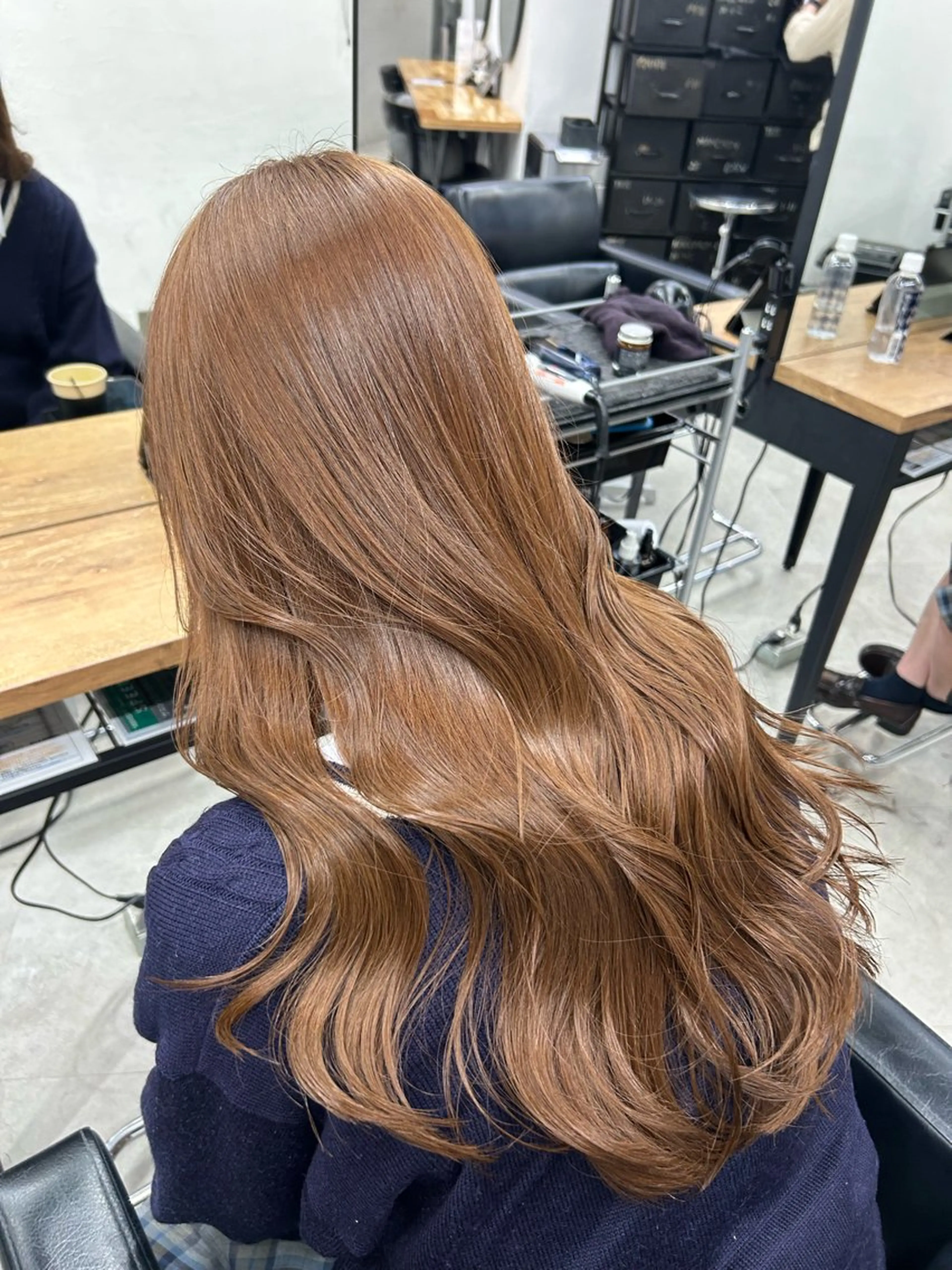 ロング カラー ベージュカラー ブリーチ ダブルカラー ブリーチなしカラー トリートメント RYOSUKE ハイトーンのヘアスタイル