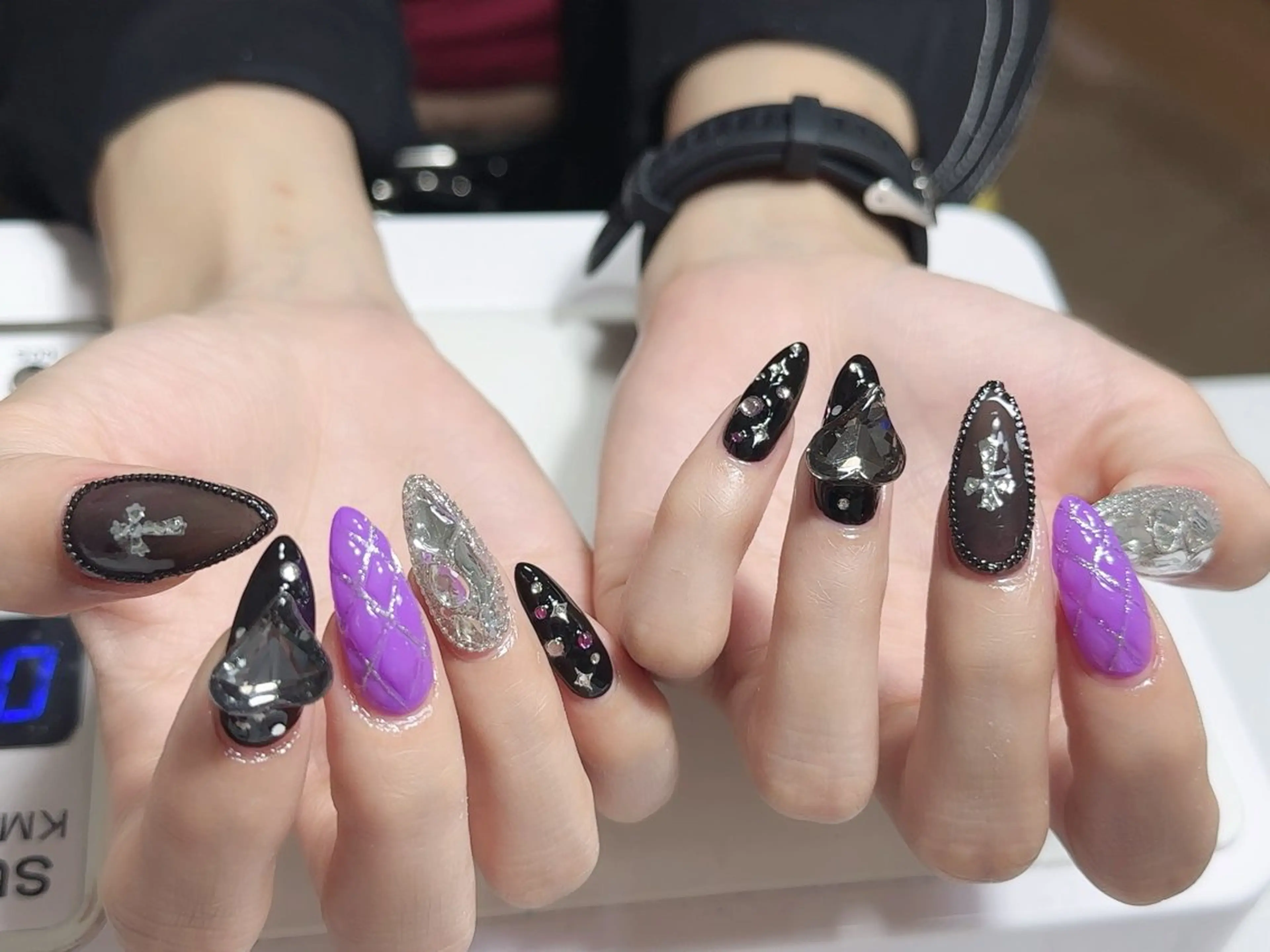 ネイル ハンドネイル NAIL CIRCLESのネイルデザイン