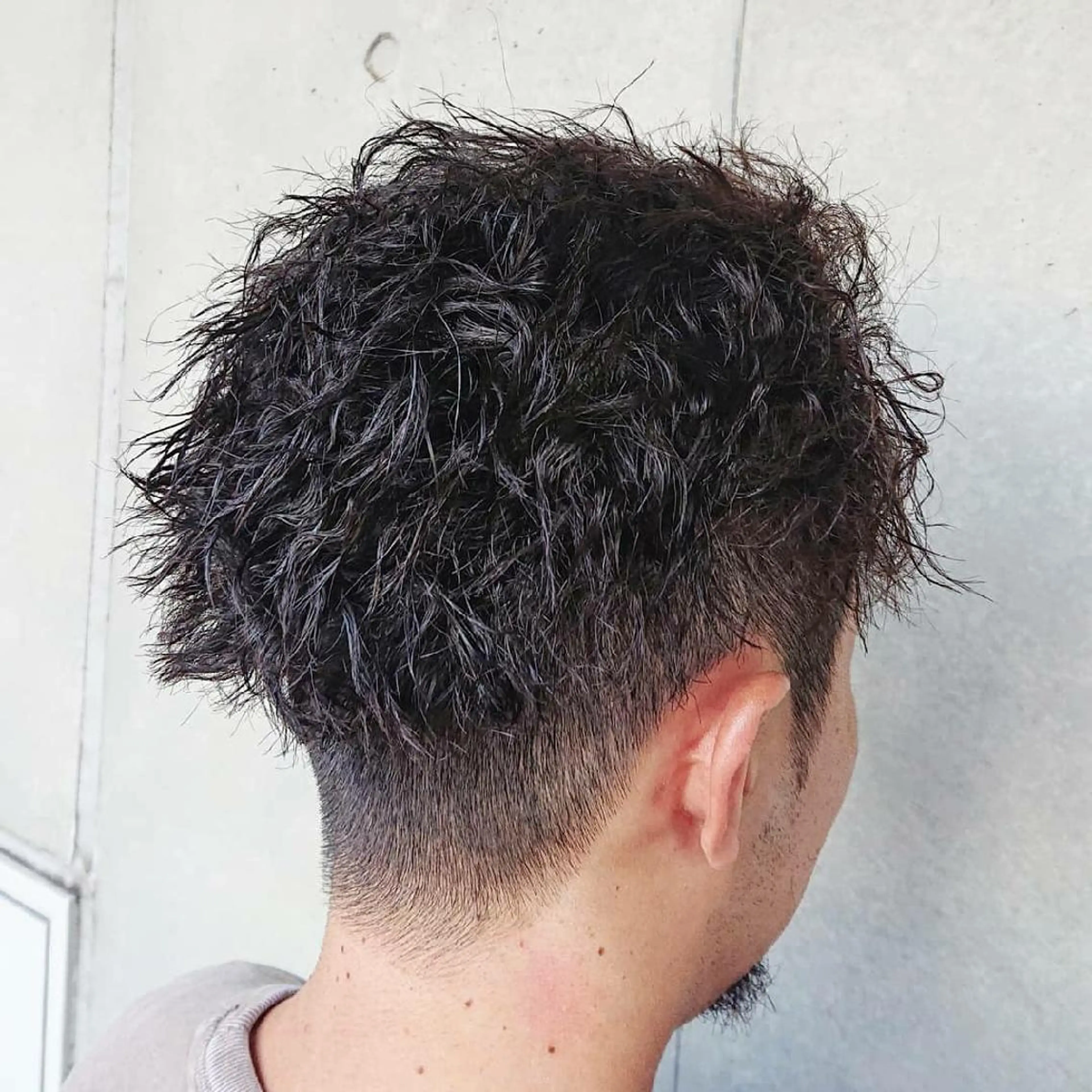 ショート メンズ メンズパーマ メンズツイストパーマ ツイストパーマ 宮本 秀人のヘアスタイル