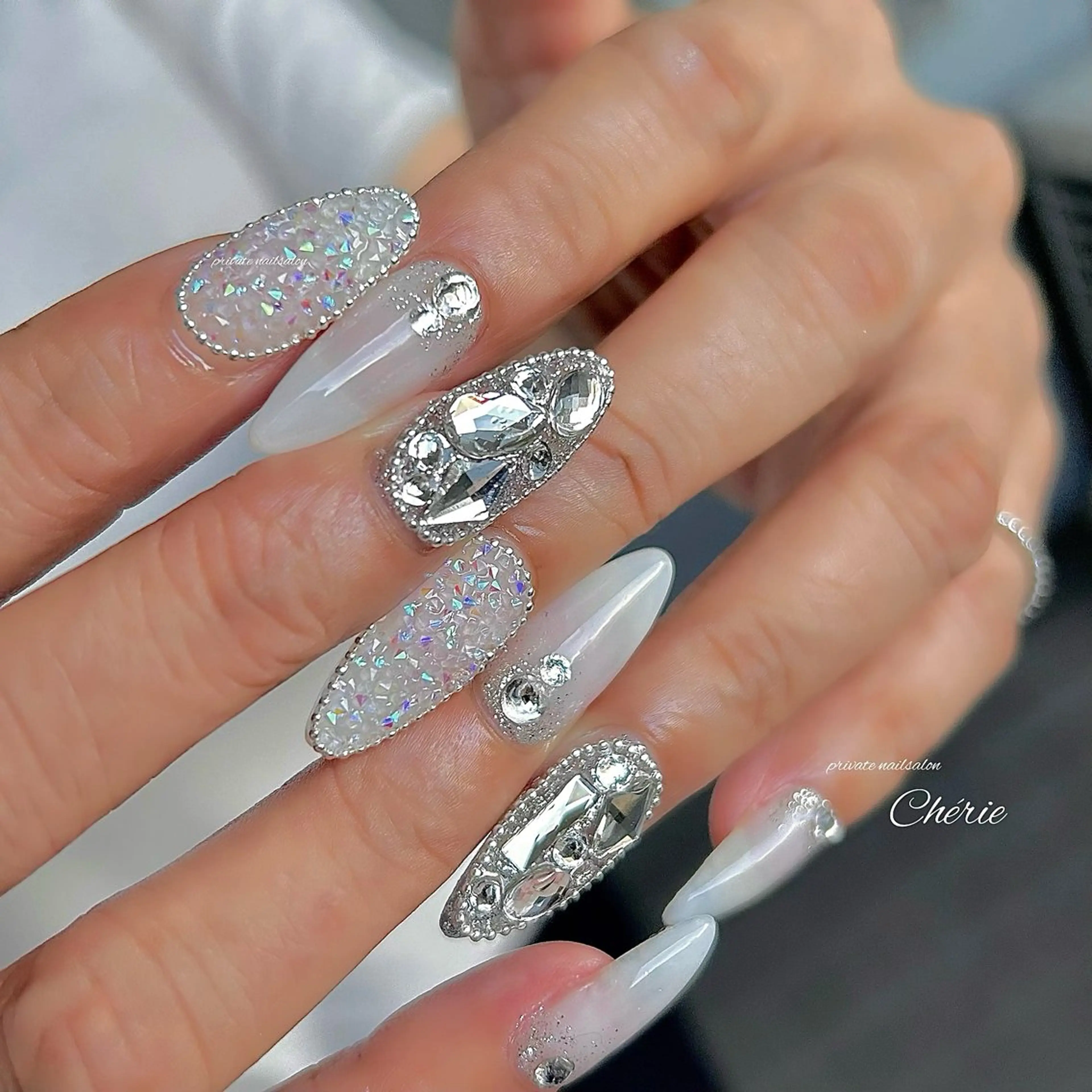 ネイル nailsalon Chérie by Raika所属・nailsalon Chérieのネイルデザイン