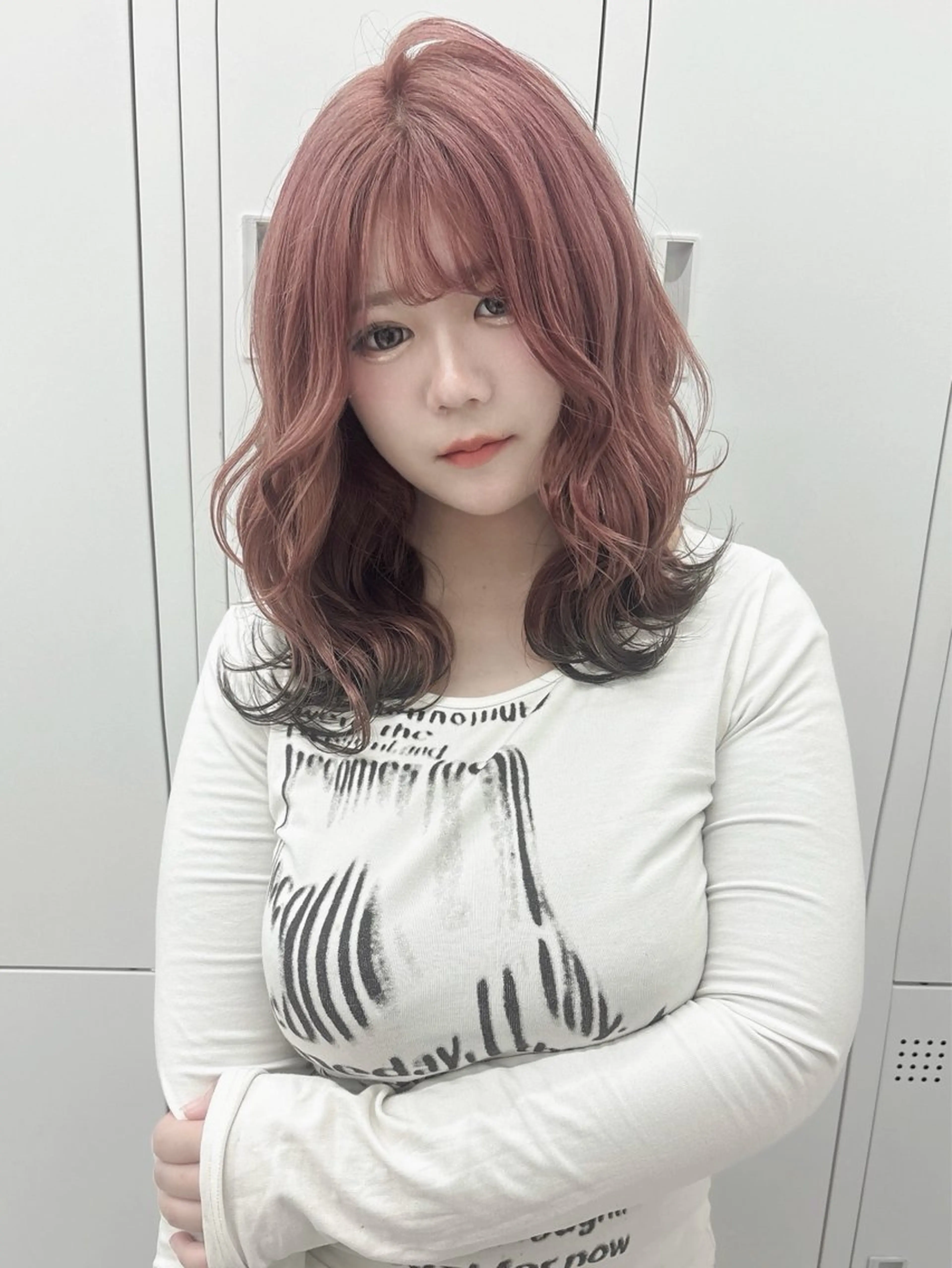 ミディアム カラー ヘアカラー 八代 珠羽のヘアスタイル