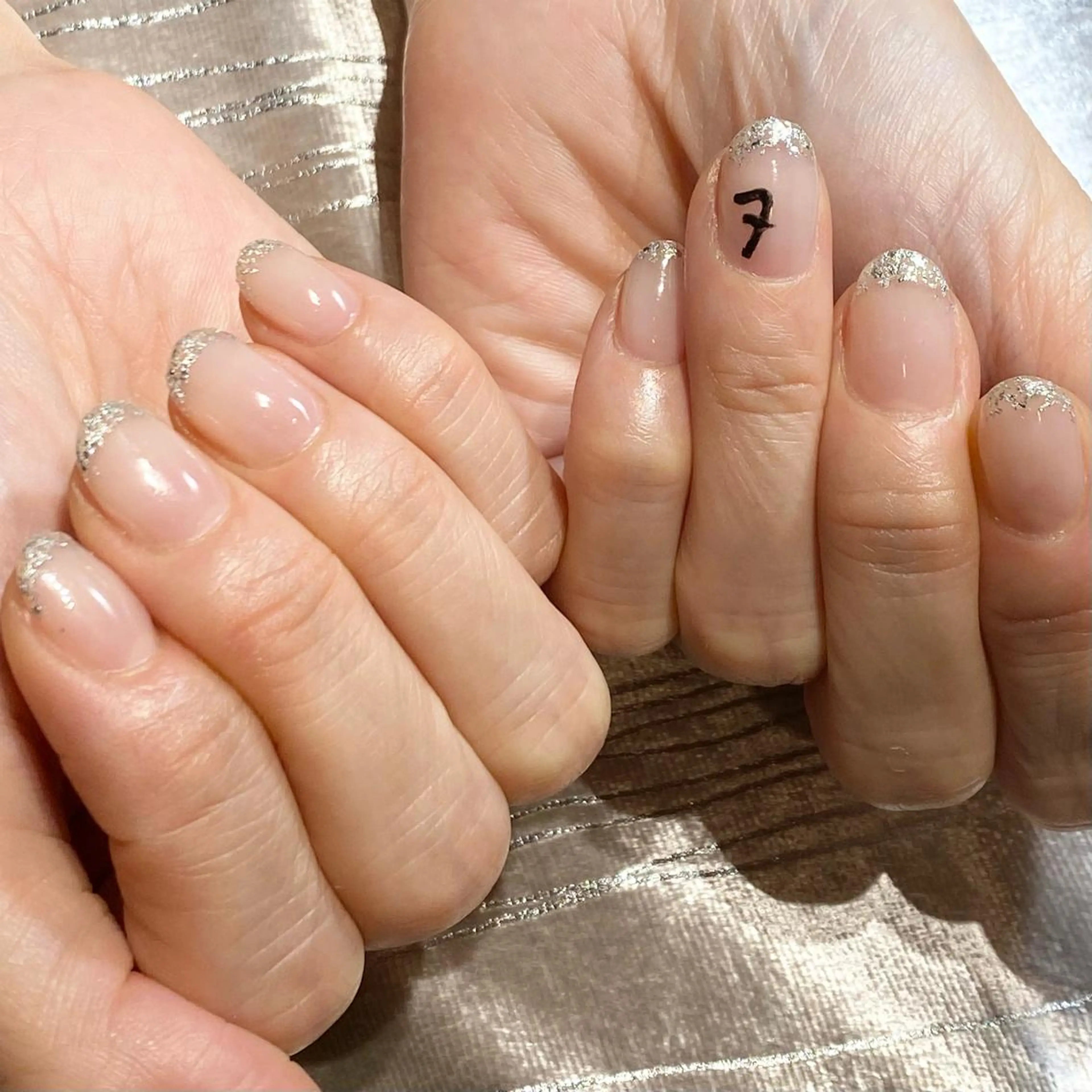 ネイル Flore (フロール)の眉毛・アイブロウイメージ