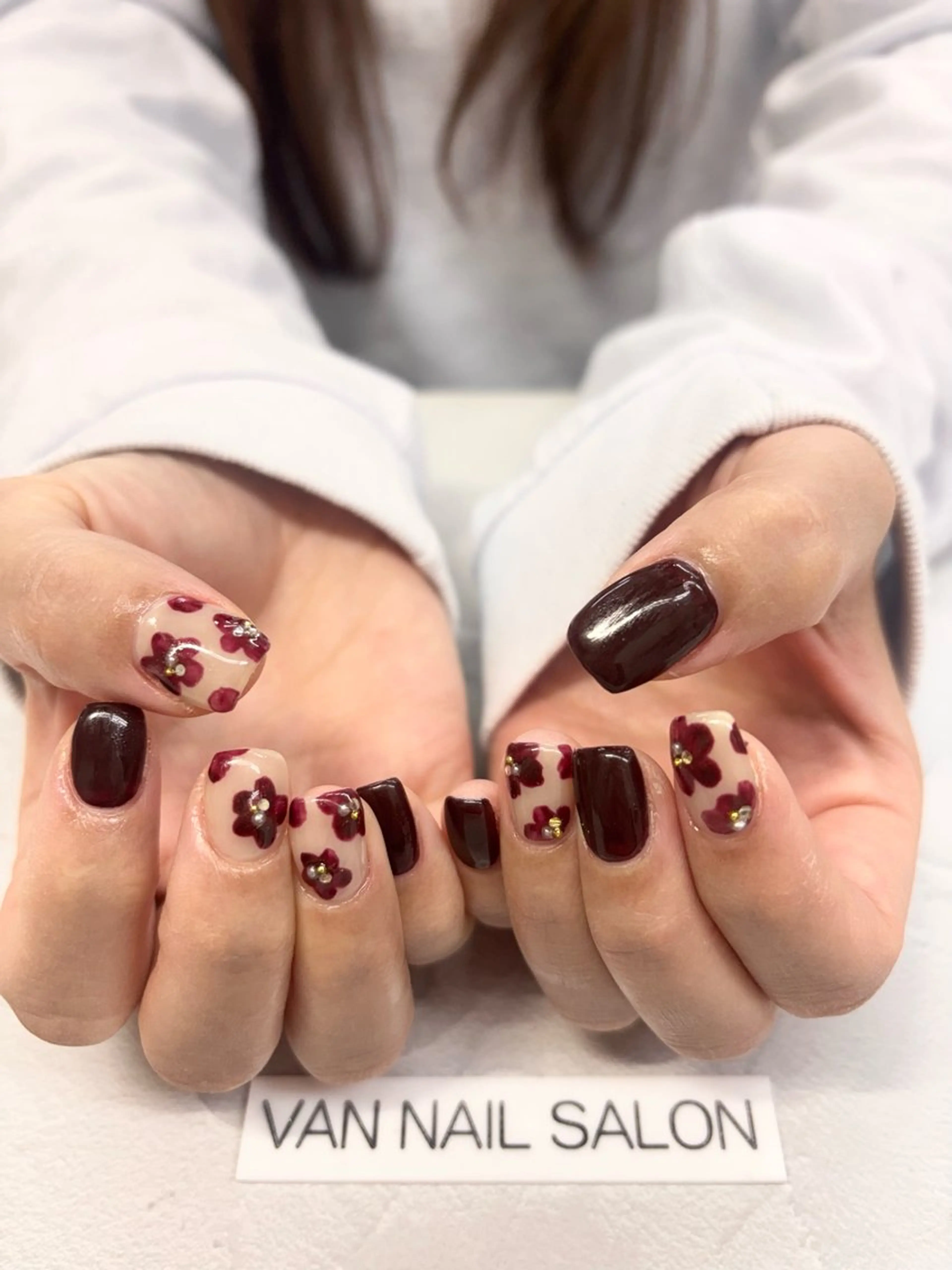 ネイル VANNAILSALON 海老名店所属・VANNAIL 海老名店のネイルデザイン