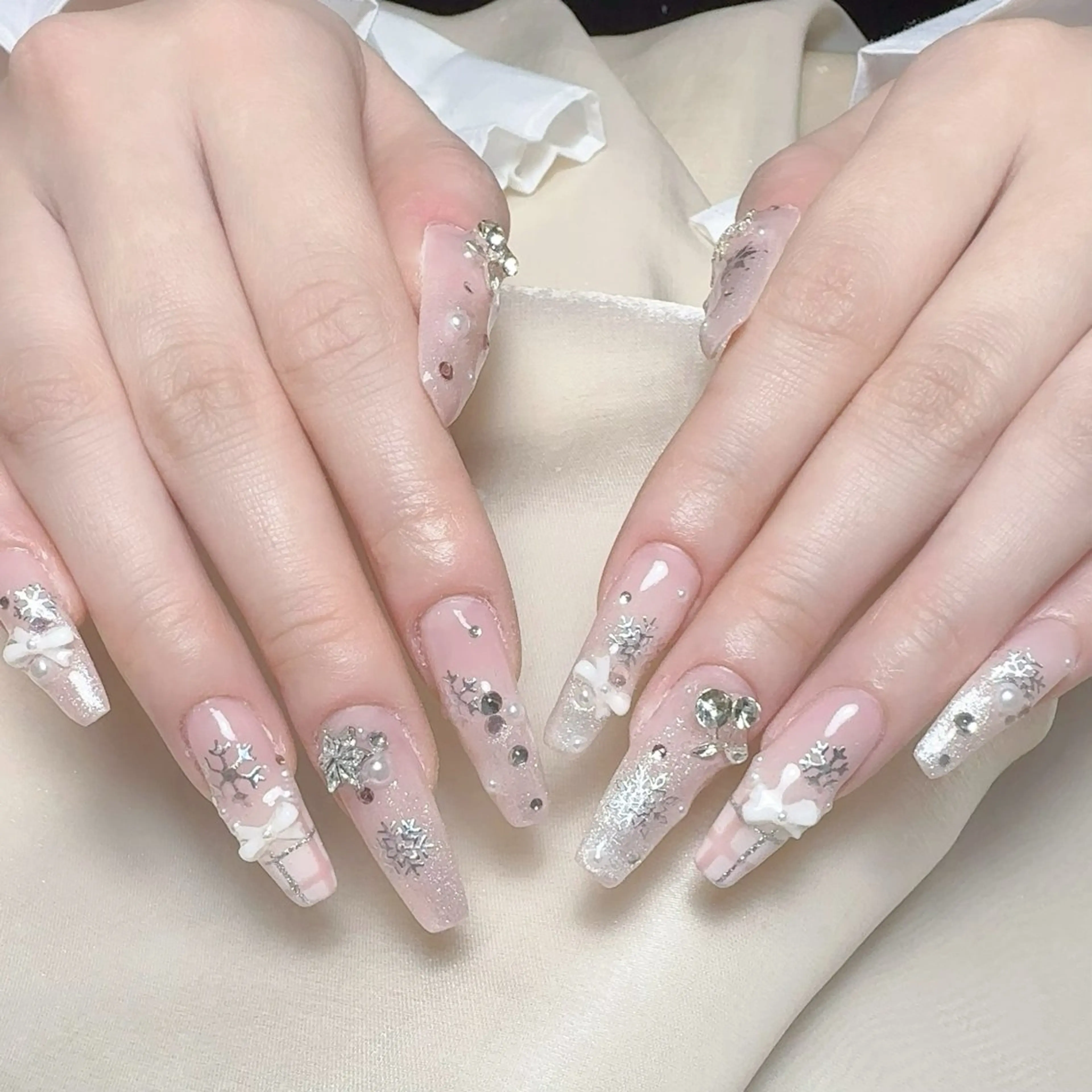 メンズ ネイル メンズ韓国風 アートネイル オーロラネイル ガーリー キラキラネイル ハンドネイル Nail salon 木にいるのネイルデザイン