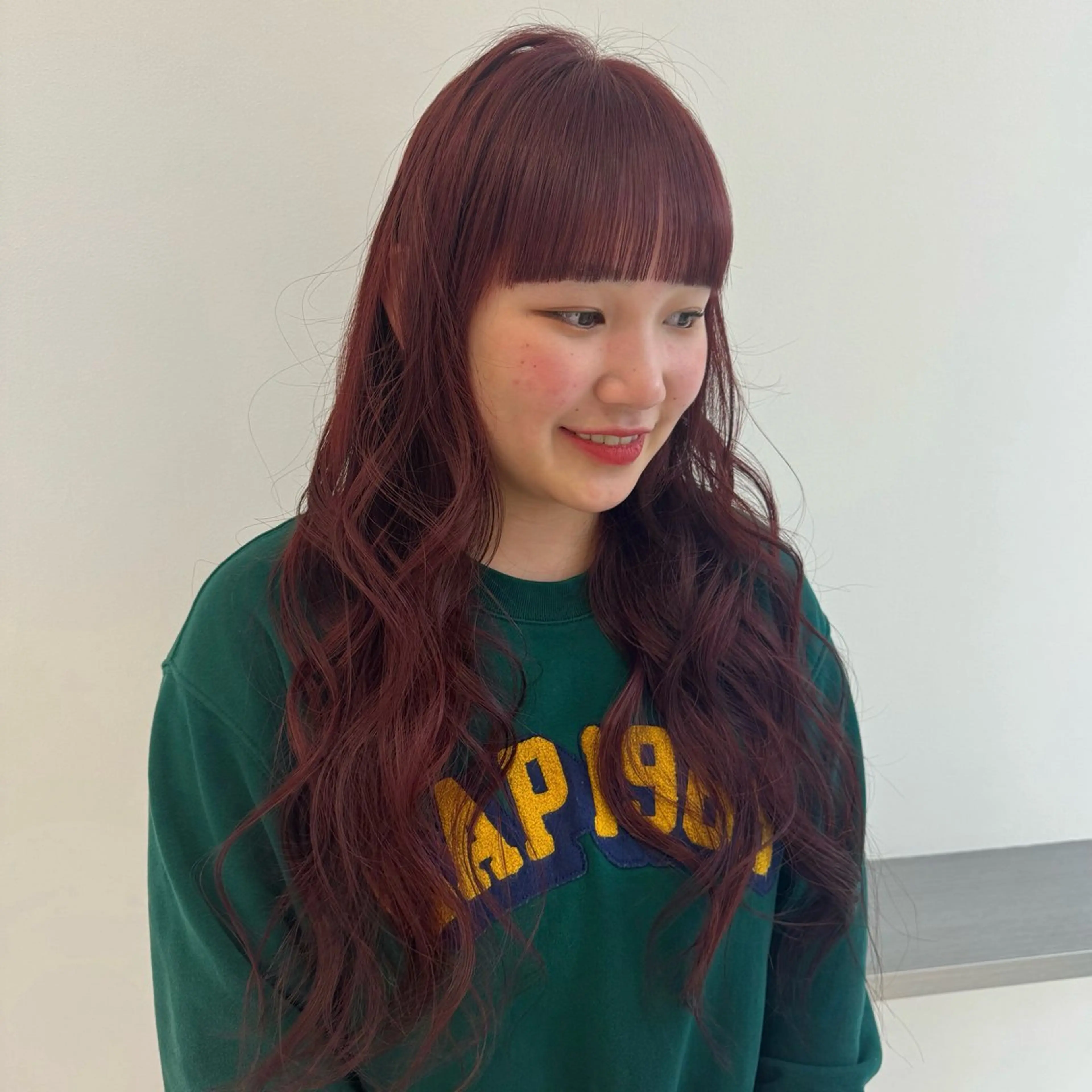 ロング カラー ブリーチ レッドカラー ヘアカラー トリートメント 🌼動き×透明感🩵 ハイトーン/ナナのヘアスタイル