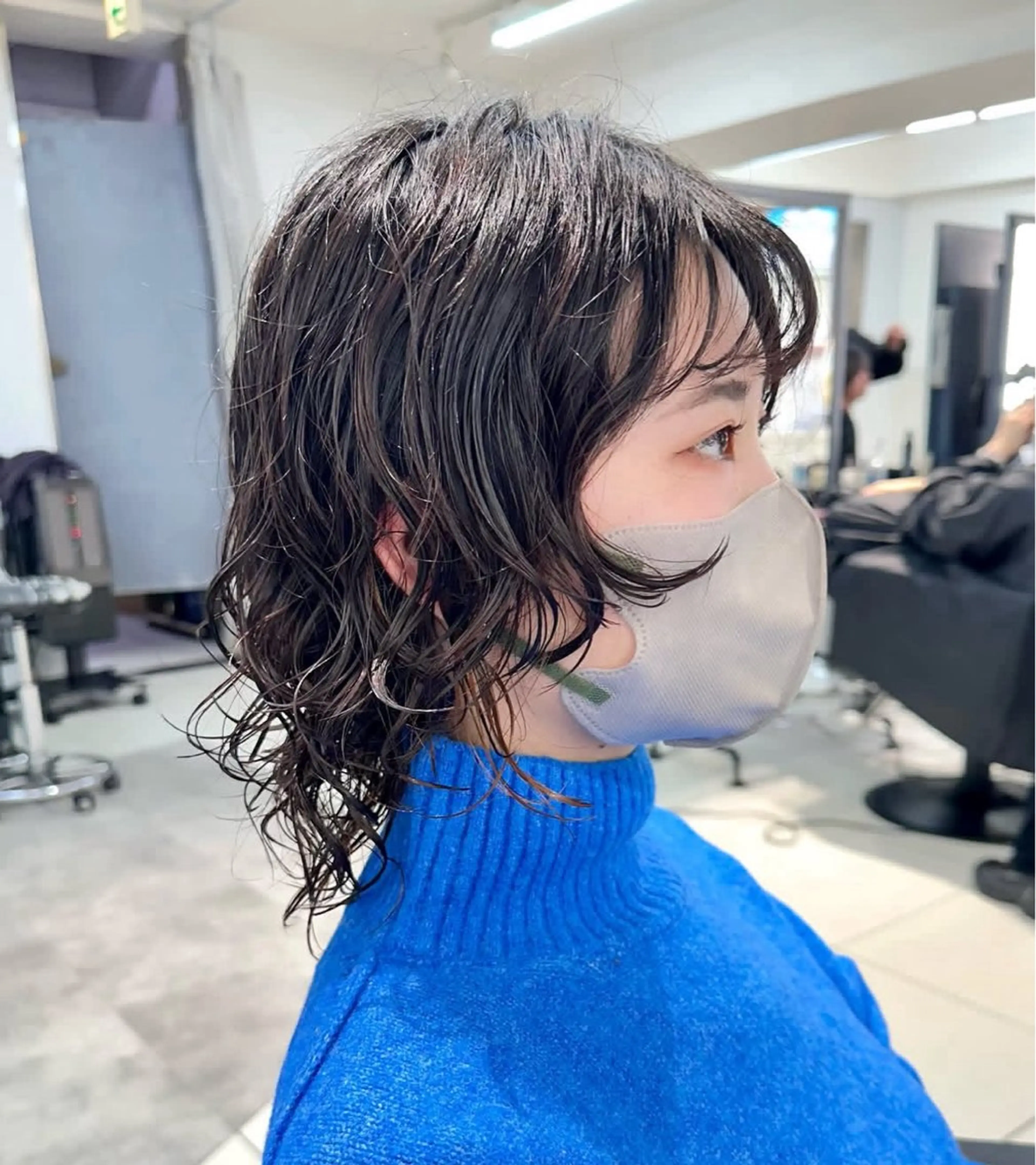 ミディアム パーマ 顔まわり/ボブウルフ 🤍愛唯(めい)のヘアスタイル