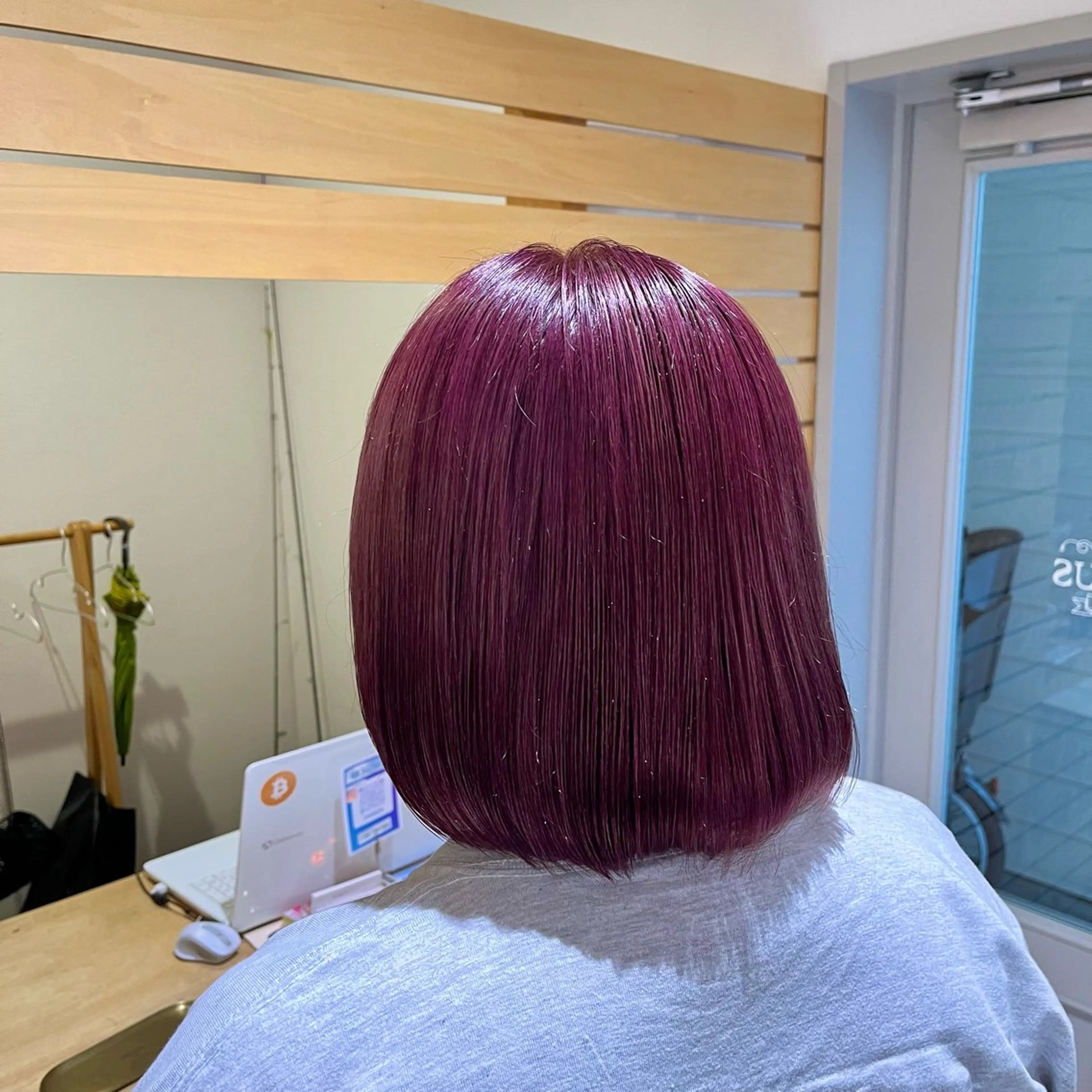 ショート カラー ブリーチ ヘアカラー トリートメント RUBEUS【ルベウス】所属・✨艶々カラー🎨 杉本賢人のヘアスタイル