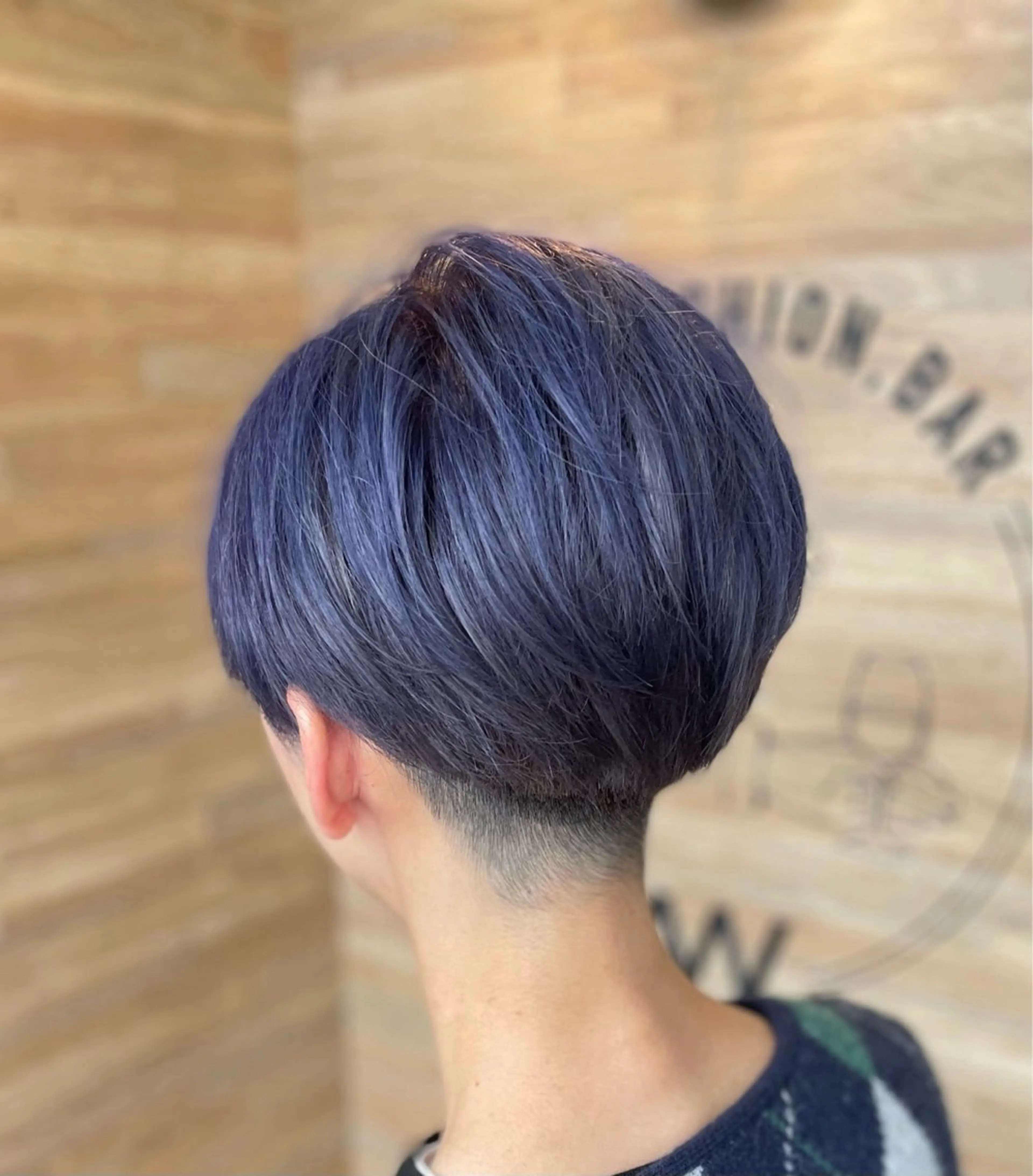 カラー eat所属・市妙 瑠基のヘアスタイル