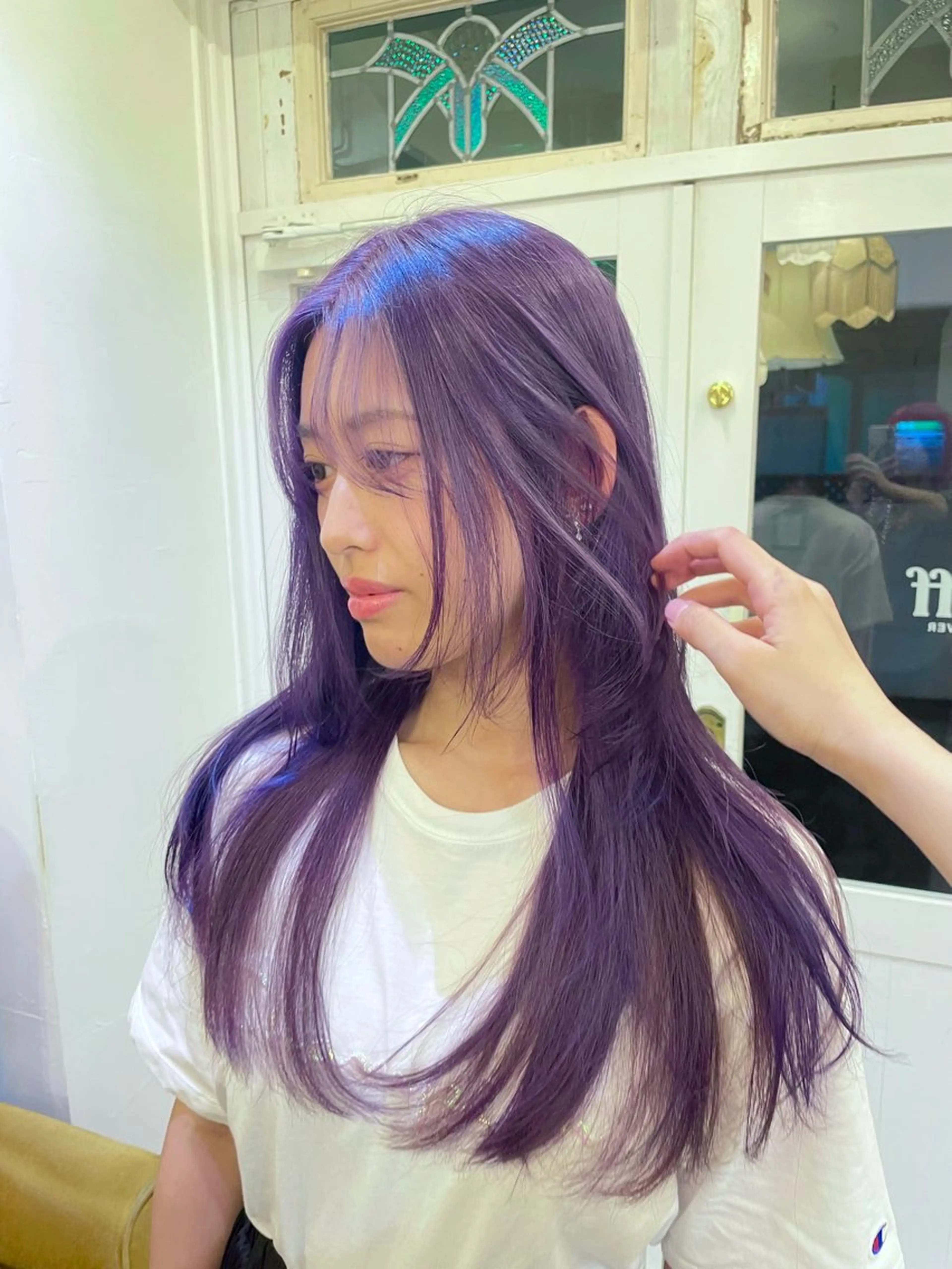 ロング カラー ブリーチ 透明感カラー バイオレットカラー rin🩰ハイトーン /レディースパーマのヘアスタイル