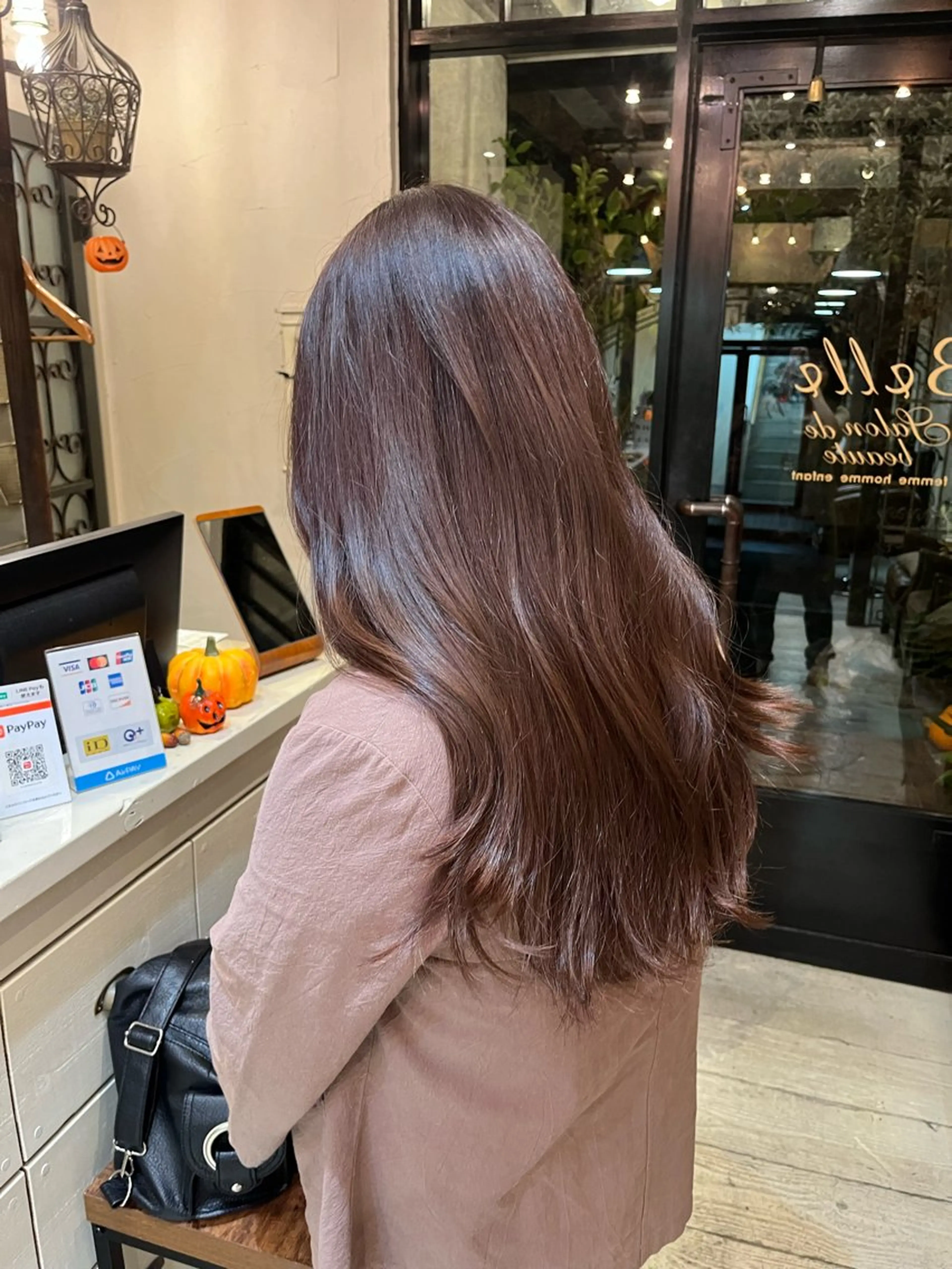 ロング ラベンダーベージュ Belle 並木通り店所属・rena/ パーマ/カラーのヘアスタイル