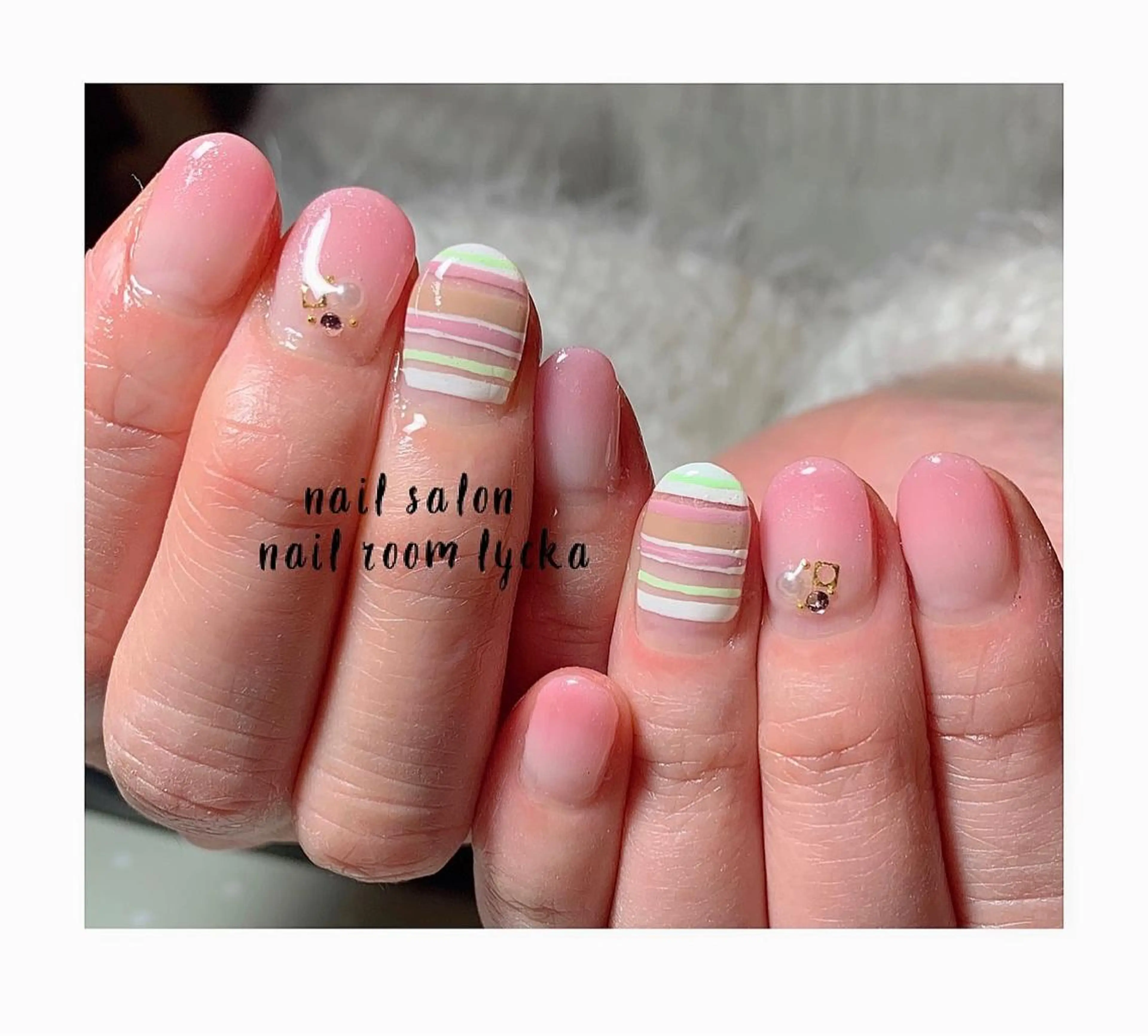 ネイル ジェルネイル パラジェル 冬ネイル ﾈｲﾙﾙｰﾑﾘｯｶ 𝐦𝐚𝐲𝐮のネイルデザイン