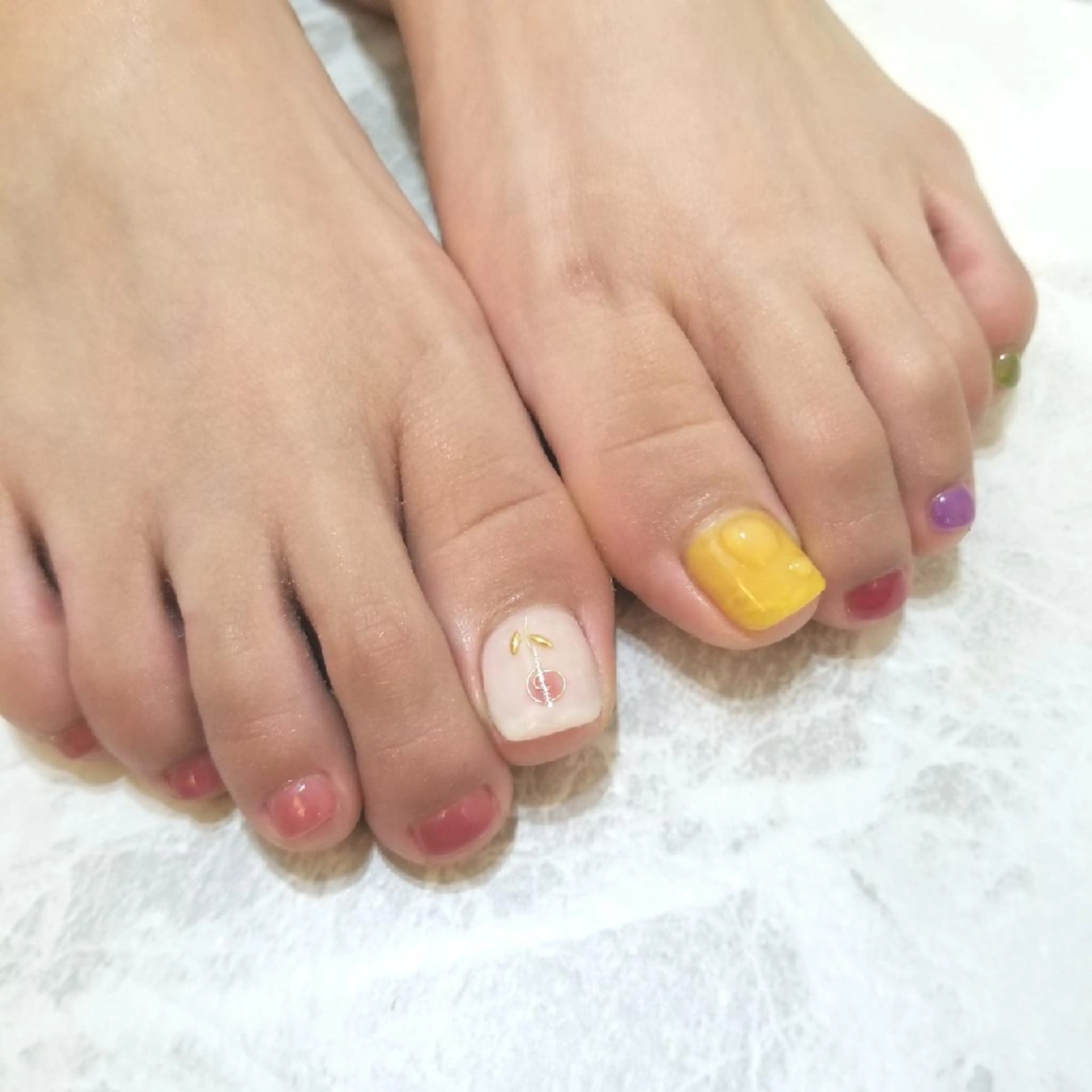 ネイル フットネイル nailatelier nijiiro.所属・nijiiro🌈 サトウのネイルデザイン