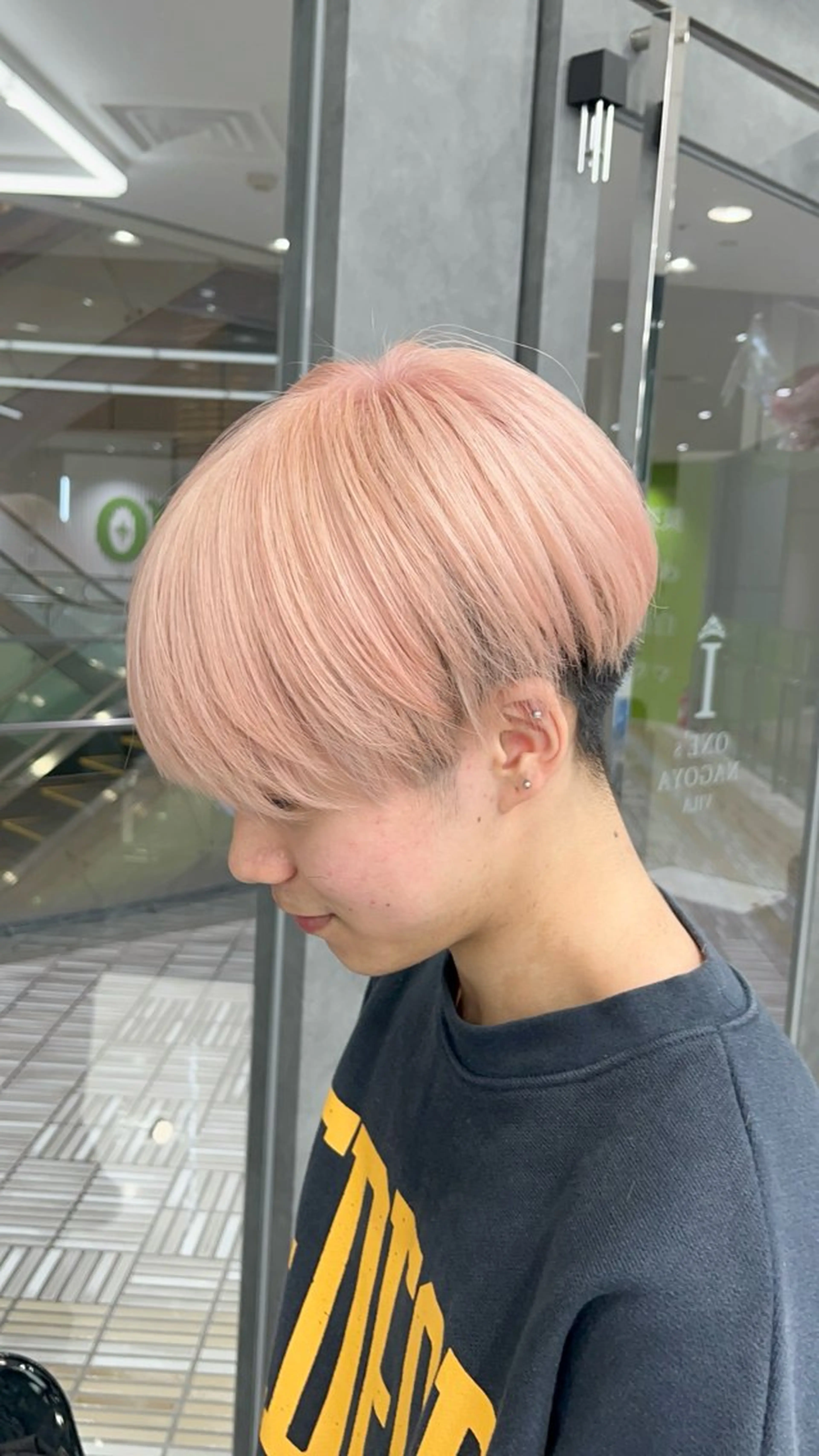 カラー メンズ メンズブリーチ メンズハイトーン メンズ韓国風 ブリーチ ハイトーンカラー カット ヘアカラー トリートメント ヘアセット 韓国ヘア🖤/透明感 shihoのヘアスタイル