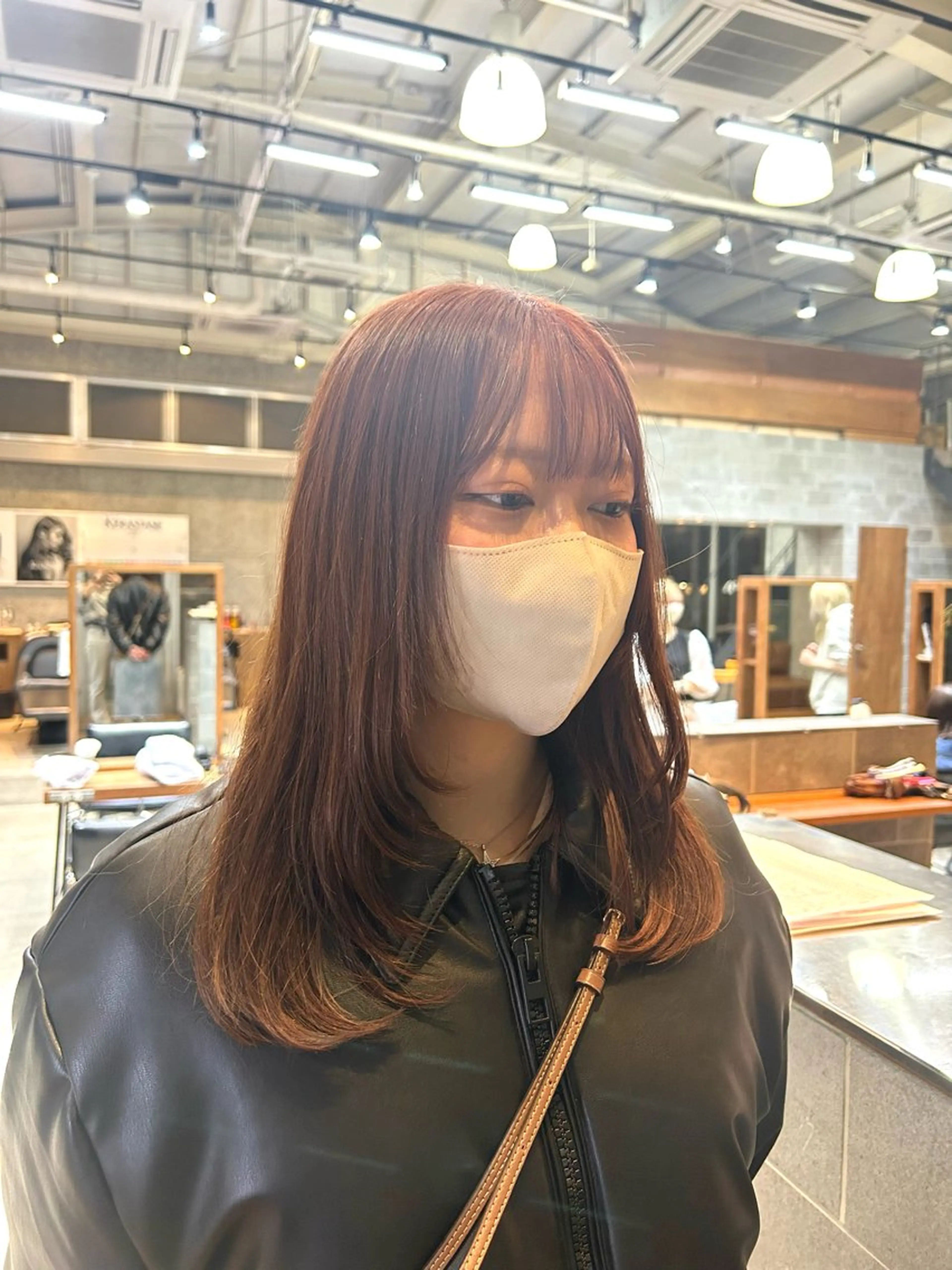 セミロング 光透け髪🫧 moekaのヘアスタイル