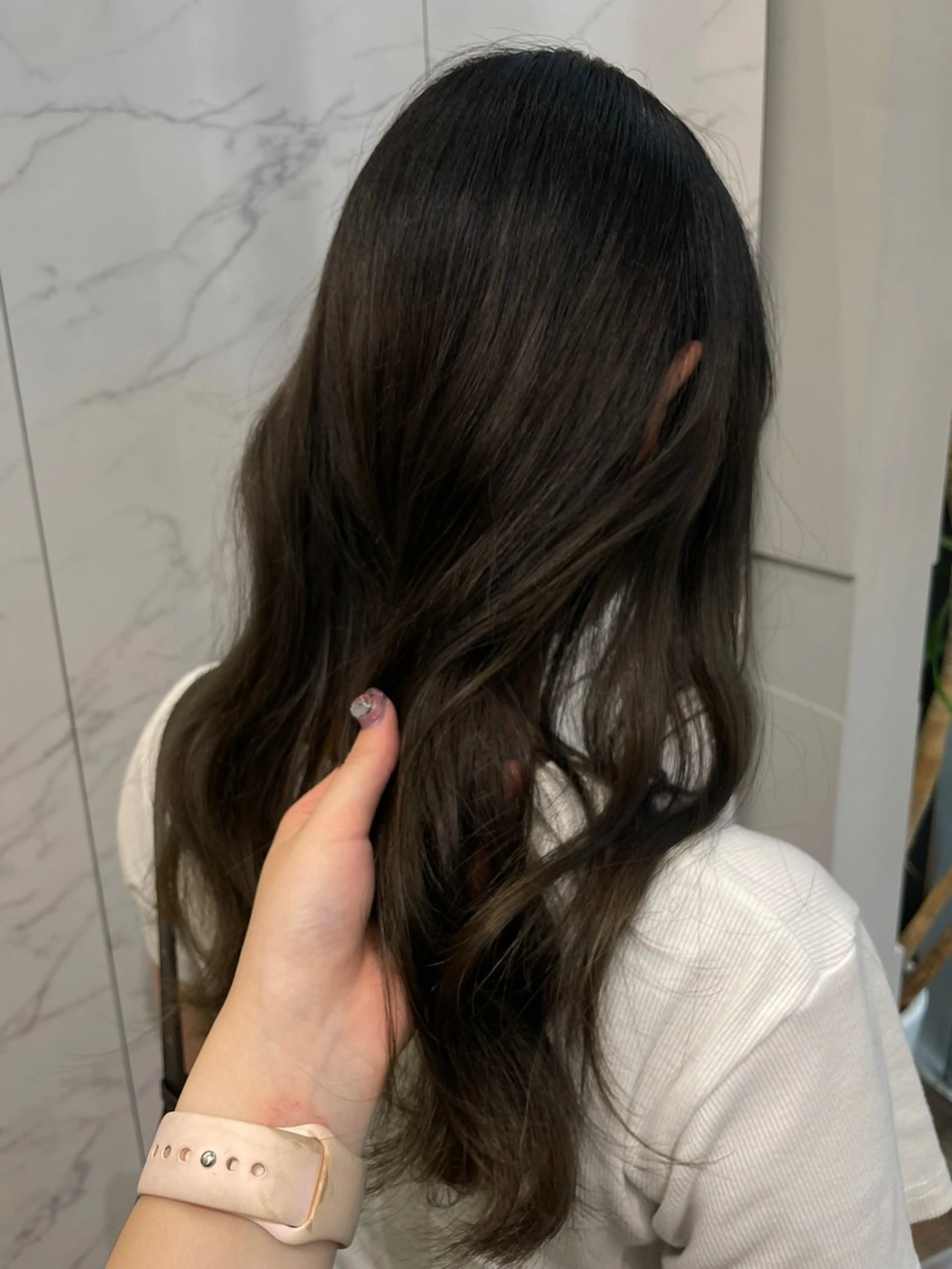 カラー アッシュ アッシュグレー ミユ/レイヤー/ カットモデル/名東区のヘアスタイル