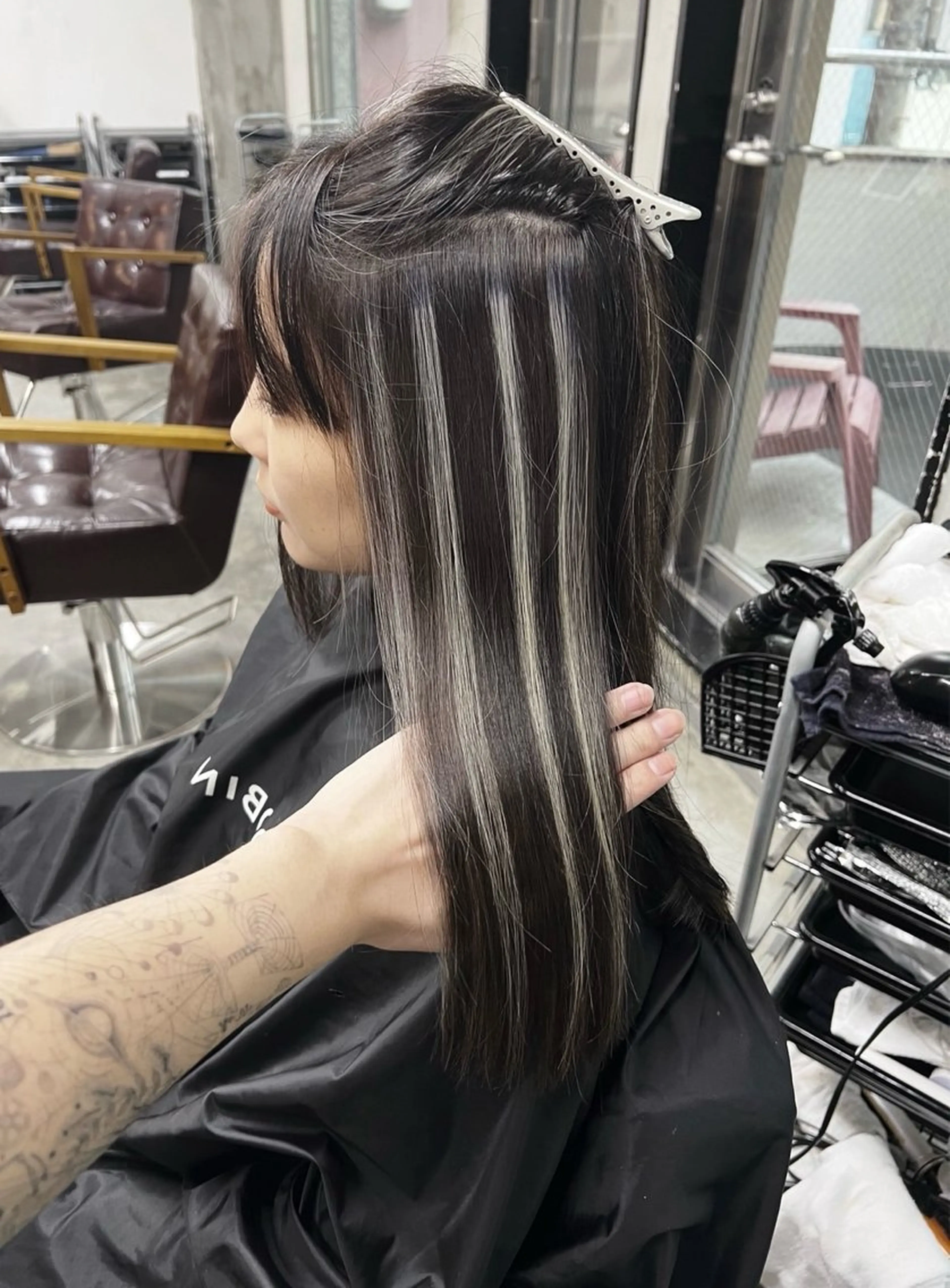 セミロング カラー ダークグレー ダークグレージュ グレージュ ハイライトカラー ハイライト ヘアカラー トリートメント ROBIN所属・指名数No.1 /NAOYAのヘアスタイル