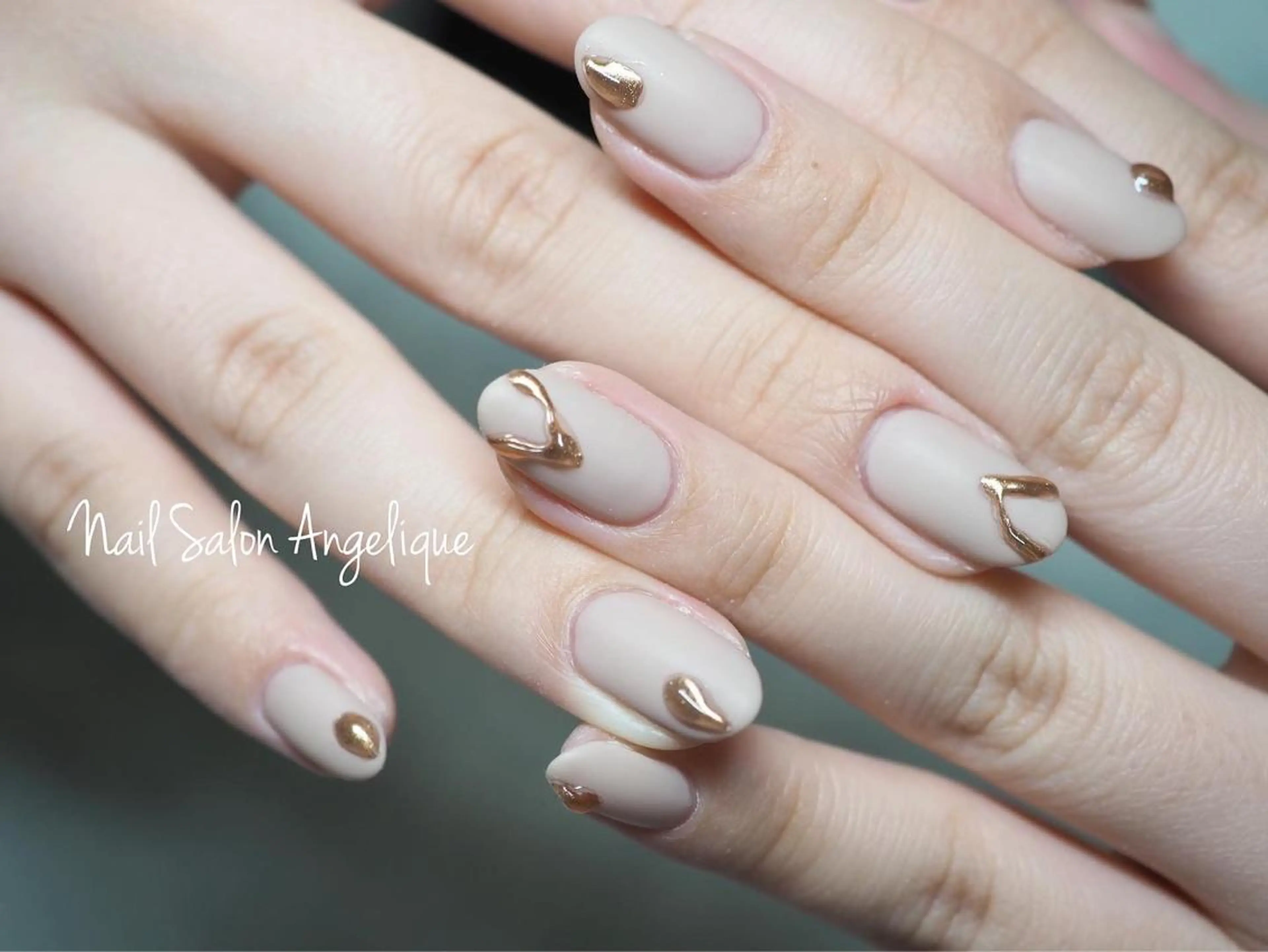 ミディアム ネイル ニュアンスネイル ハンドネイル Nailist Rumiのネイルデザイン