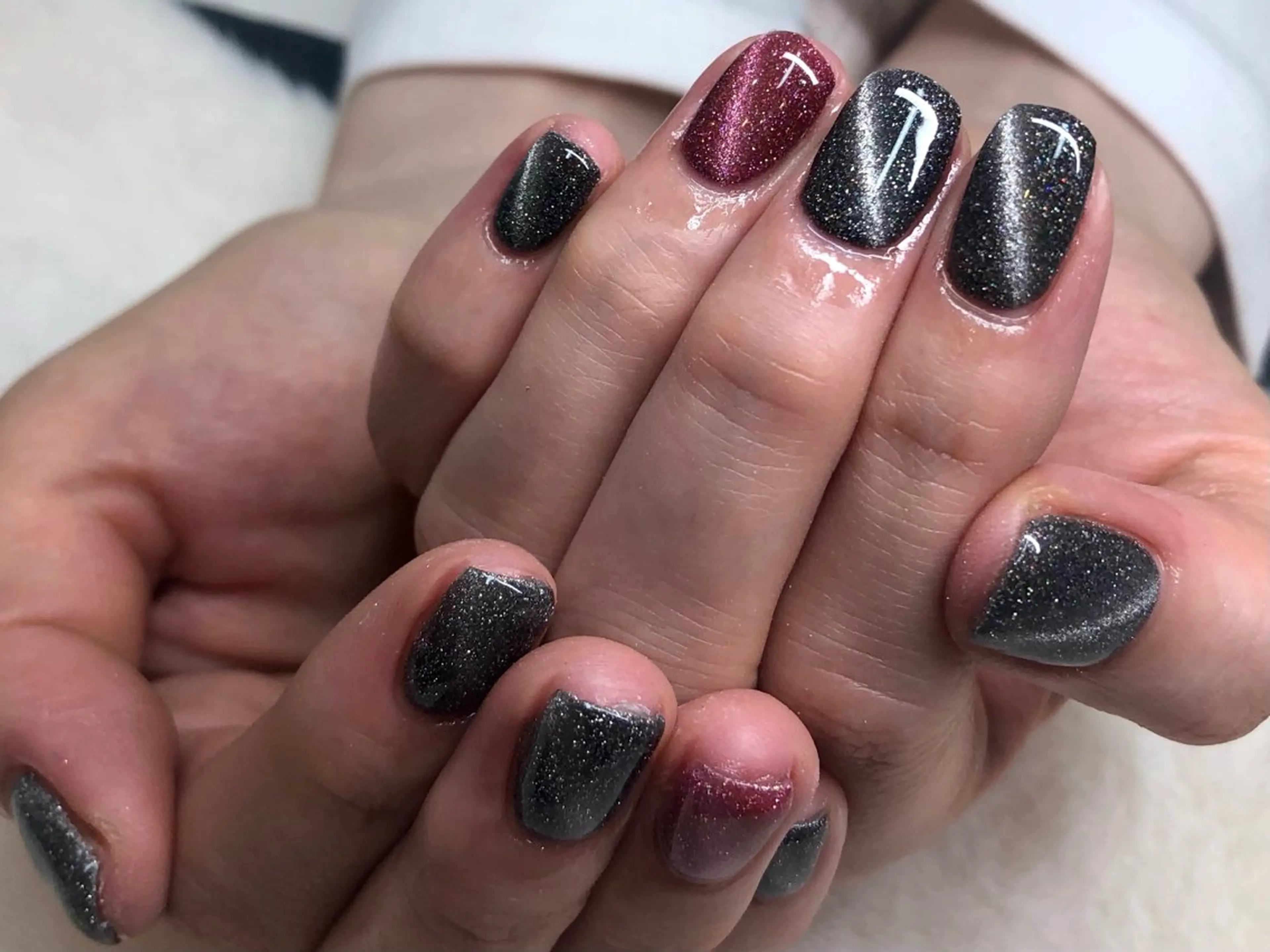 ネイル キラキラネイル マグネットネイル ハンドネイル ハンドケア 心斎橋Salon Epokkuのネイルデザイン