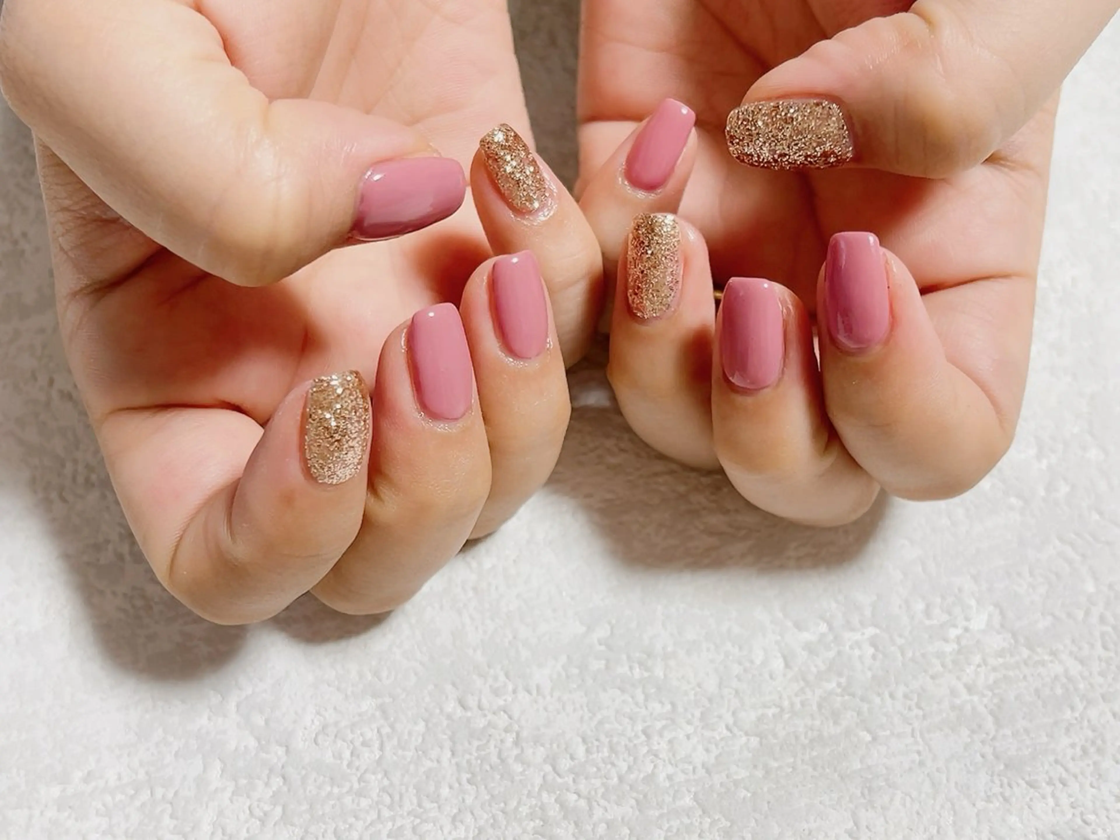ネイル フットネイル ジェルネイル ゴールド ラメ(グリッター) メンズネイル kiki nail たまプラーザのネイルデザイン