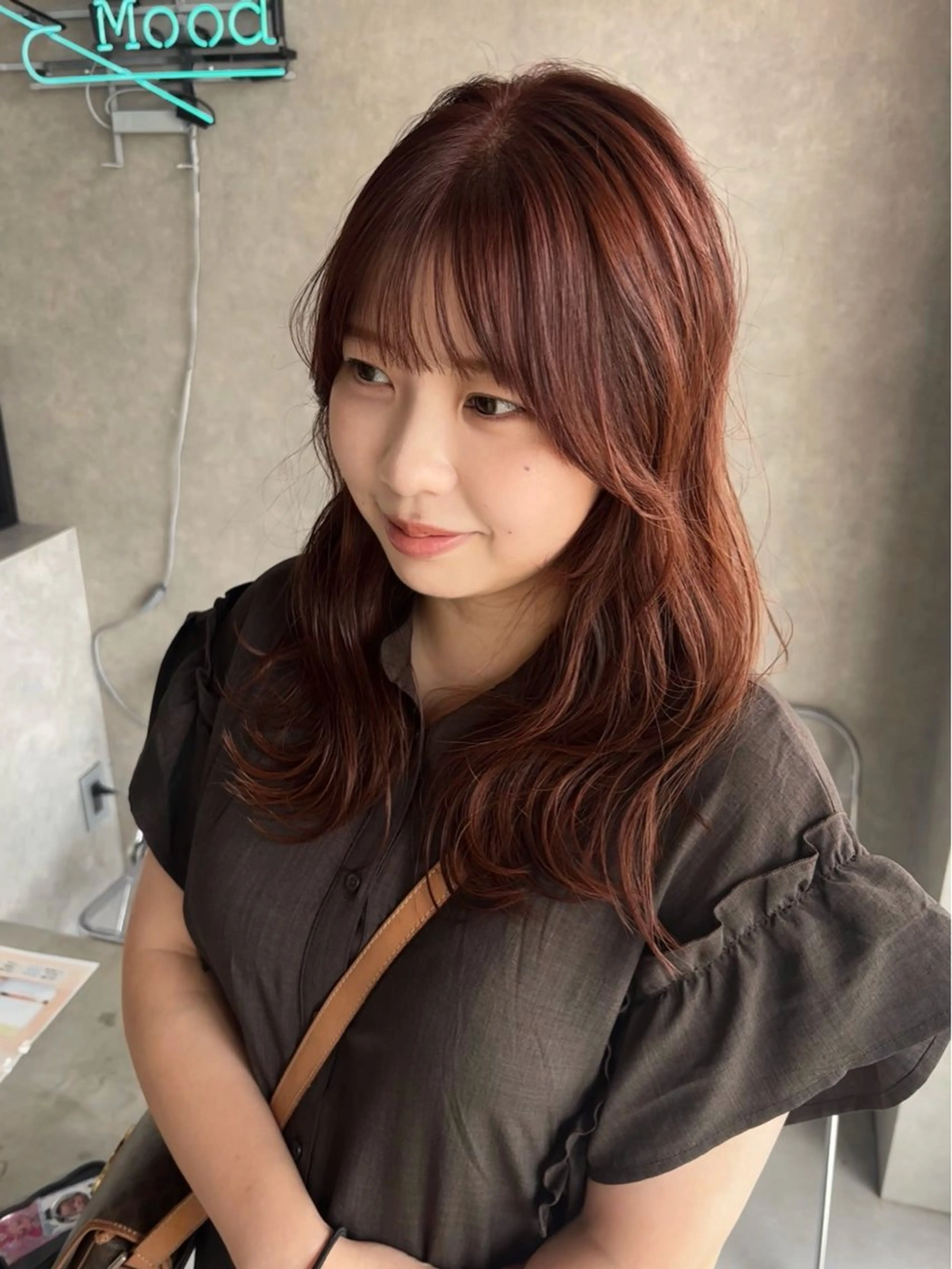 セミロング カット ヘアカラー 山岸 未玖のヘアスタイル