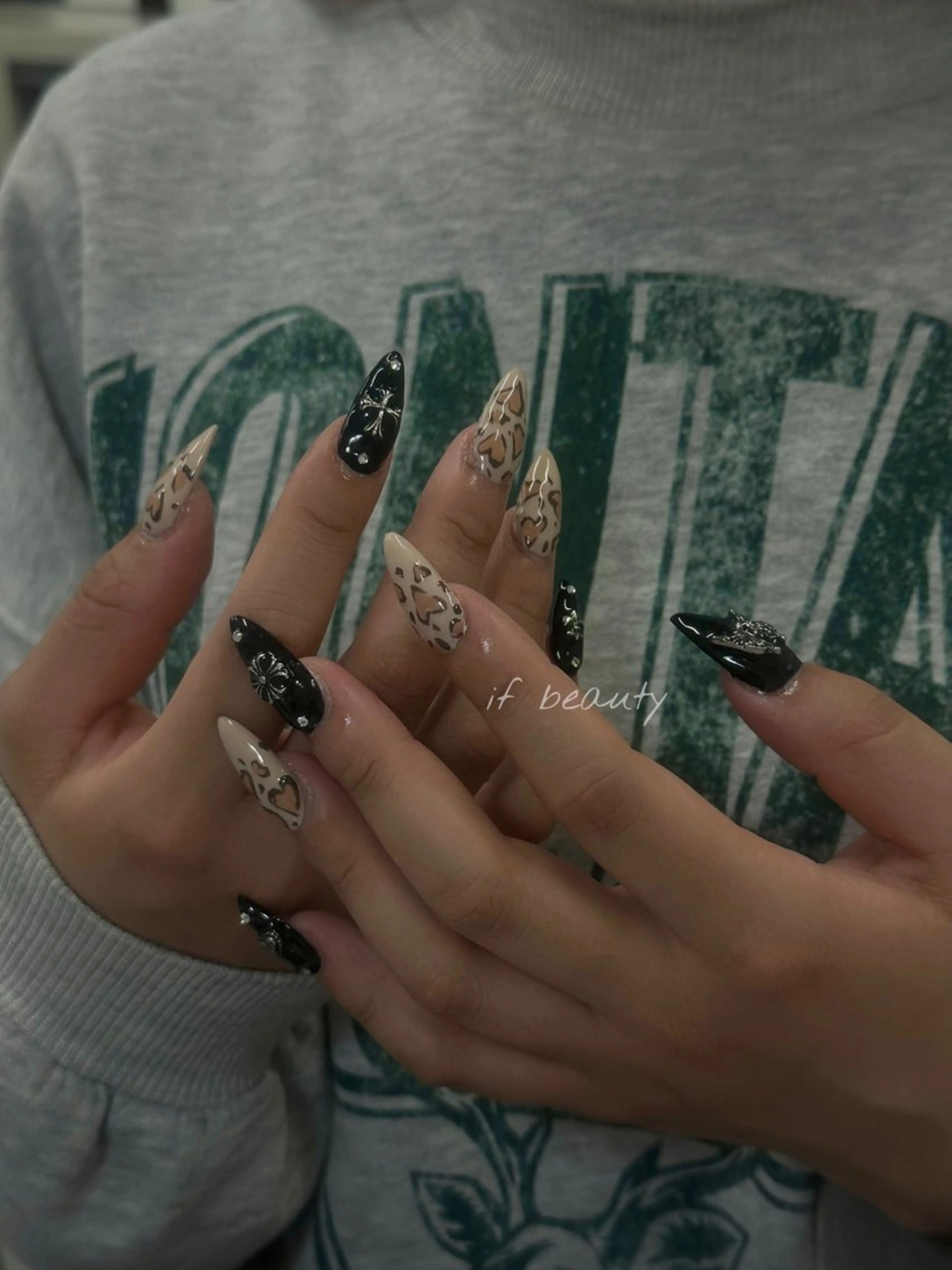 ネイル アートネイル ジェルネイル グラデーション パラジェル ワンホンネイル ハンドネイル if Hair＆Nail Salon所属・IKA /海外ネイル /個性派/ワンホンのネイルデザイン