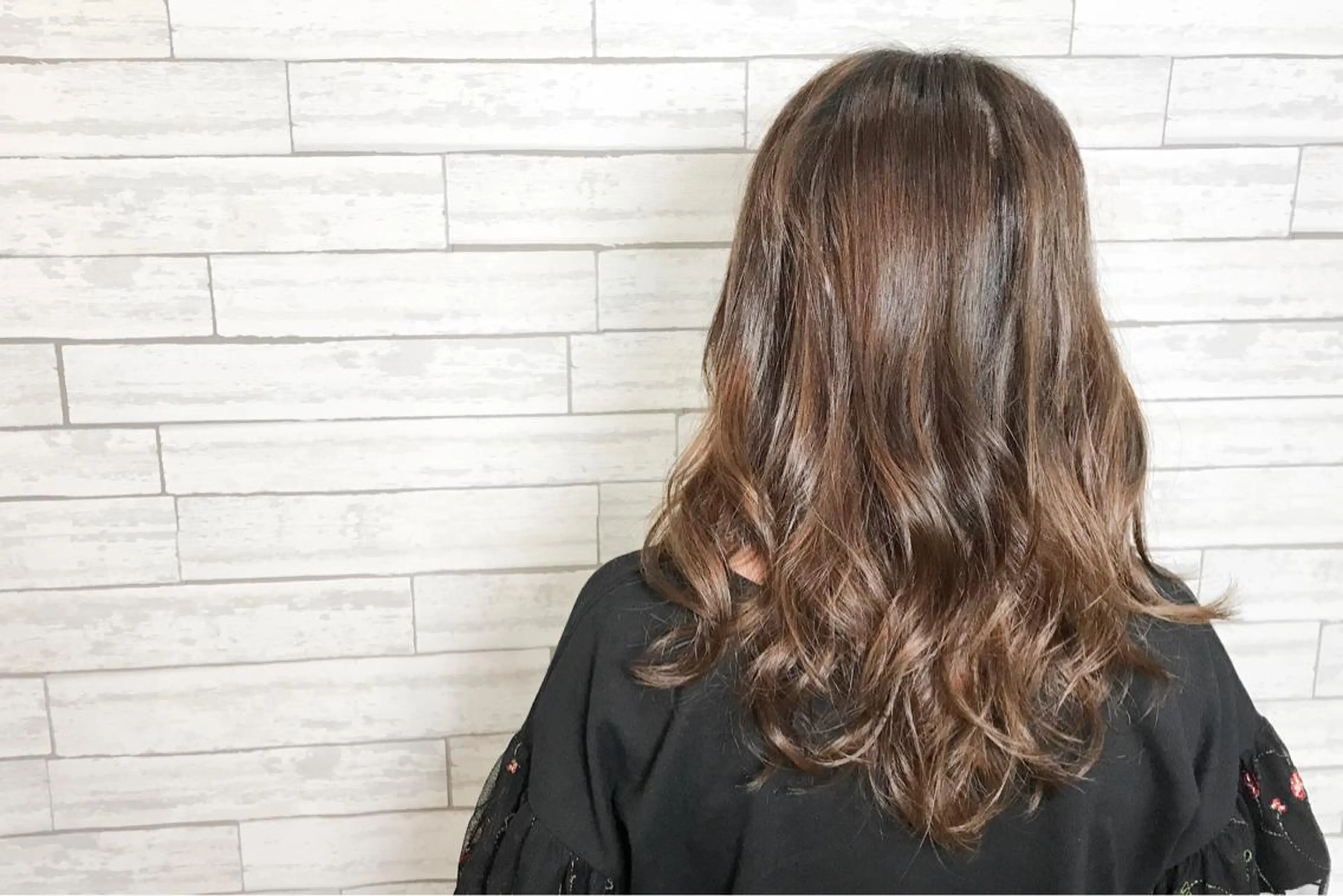 セミロング カラー ヘアアレンジ ダブルカラー グラデーションカラー ANBEL所属・ANBEL代表 西尾裕樹のヘアスタイル